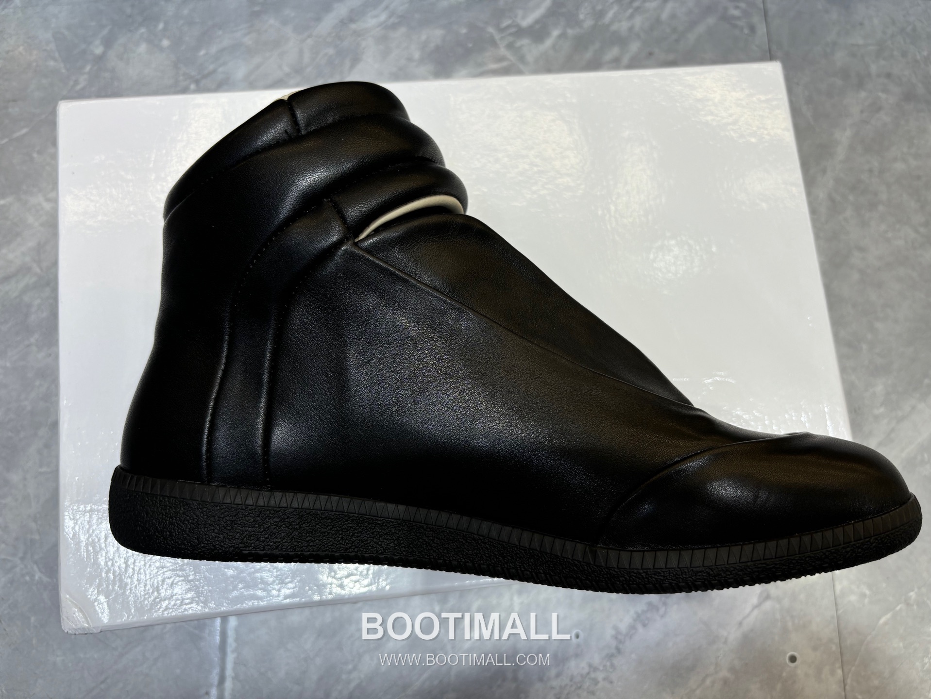 MM6 Maison Margiela Future Low Sneakers MM6 메종 마르지엘라 퓨처 로우 스니커즈 5