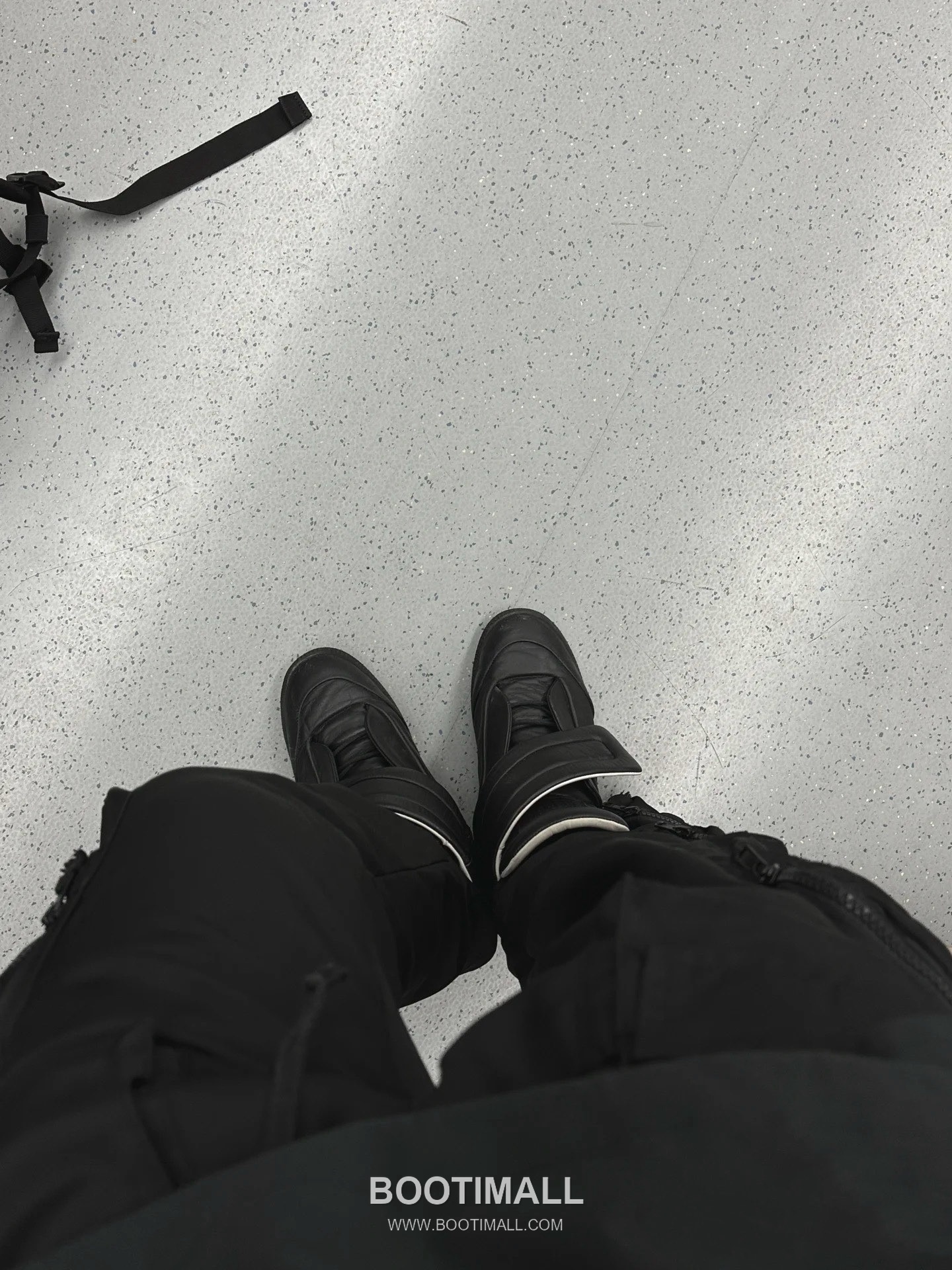 Maison Margiela Future Cowhide Black Sneakers 메종 마르지엘라 퓨처 소가죽 블랙 스니커즈 3