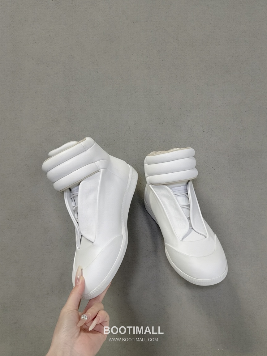 Maison Margiela Future Cowhide Black Sneakers 메종 마르지엘라 퓨처 소가죽 블랙 스니커즈 13