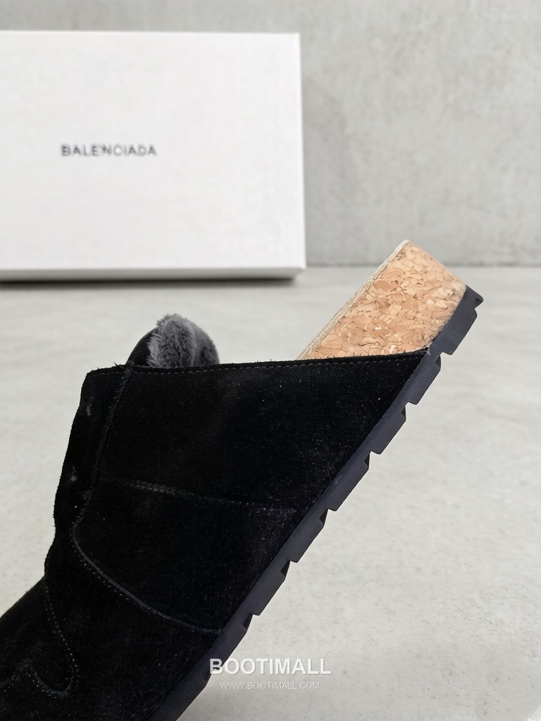 Balenciaga Fur Mule Sandals Black 발렌시아가 퍼 뮬 샌들 블랙 6