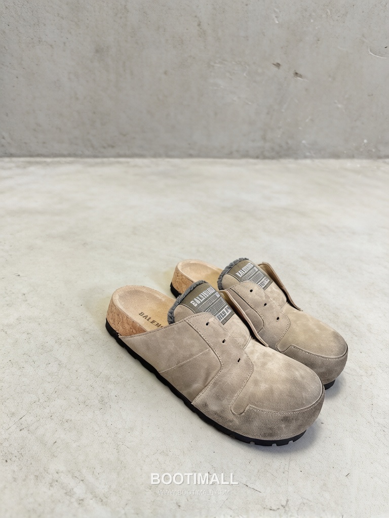 Balenciaga Fur Mule Sandals Black 발렌시아가 퍼 뮬 샌들 블랙 2