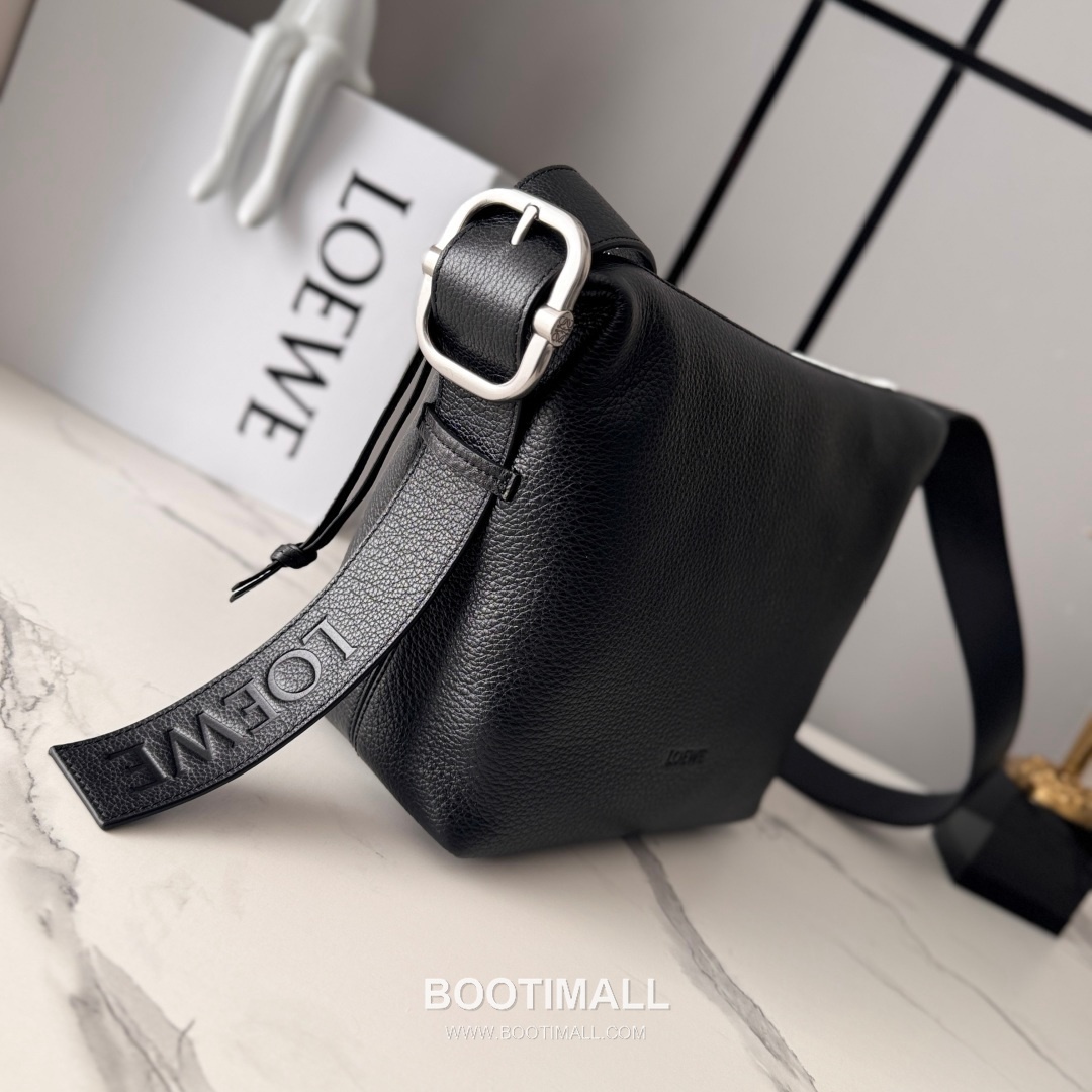 Loewe Loop Hobo 65256185 Grained Calfskin Shoulder Bag 로에베 루프 호보 65256185 그레인드 카프스킨 숄더백 29cm 11