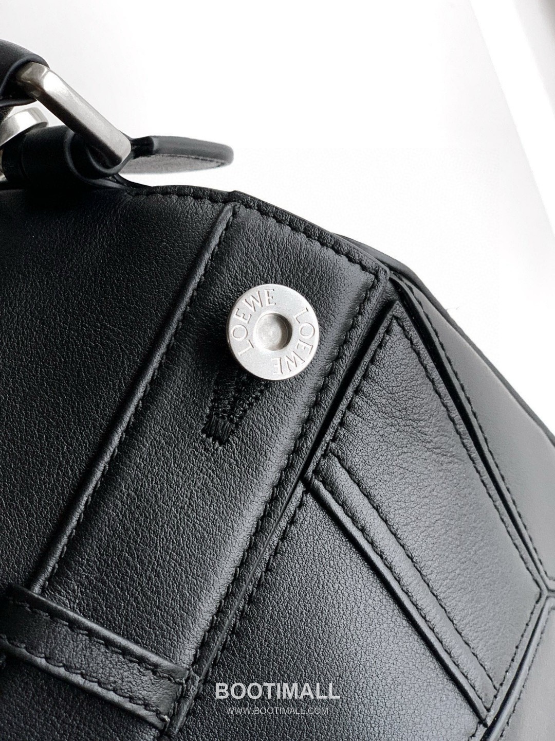 Loewe Panta Puzzle Small Shiny Calfskin Black Handbag 로에베 판타 퍼즐 스몰 052557100 샤이니 카프스킨 블랙 핸드백 24cm 14