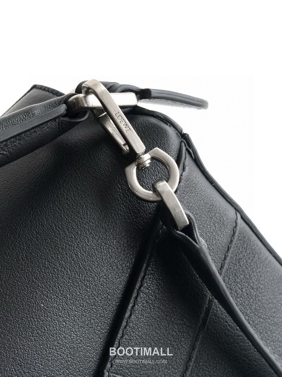 Loewe Panta Puzzle Small Shiny Calfskin Black Handbag 로에베 판타 퍼즐 스몰 052557100 샤이니 카프스킨 블랙 핸드백 24cm 15