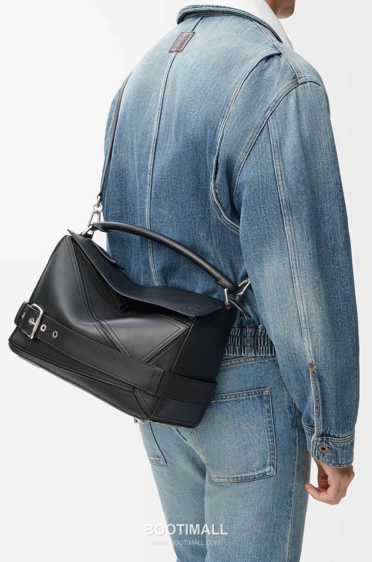 Loewe Puzzle Biker Large Shiny Calfskin Black Handbag 로에베 퍼즐 바이커 라지 652566115 샤이니 카프스킨 블랙 핸드백 33cm 2