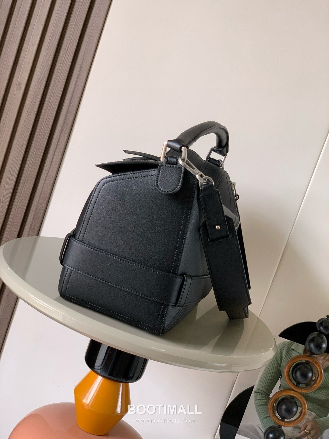 Loewe Puzzle Biker Large Shiny Calfskin Black Handbag 로에베 퍼즐 바이커 라지 652566115 샤이니 카프스킨 블랙 핸드백 33cm 11