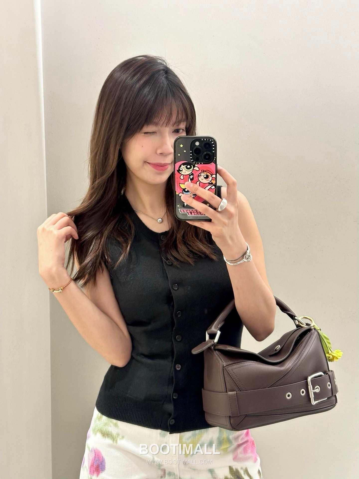 Loewe Puzzle Biker Large Shiny Calfskin Black Handbag 로에베 퍼즐 바이커 라지 652566115 샤이니 카프스킨 블랙 핸드백 33cm 3