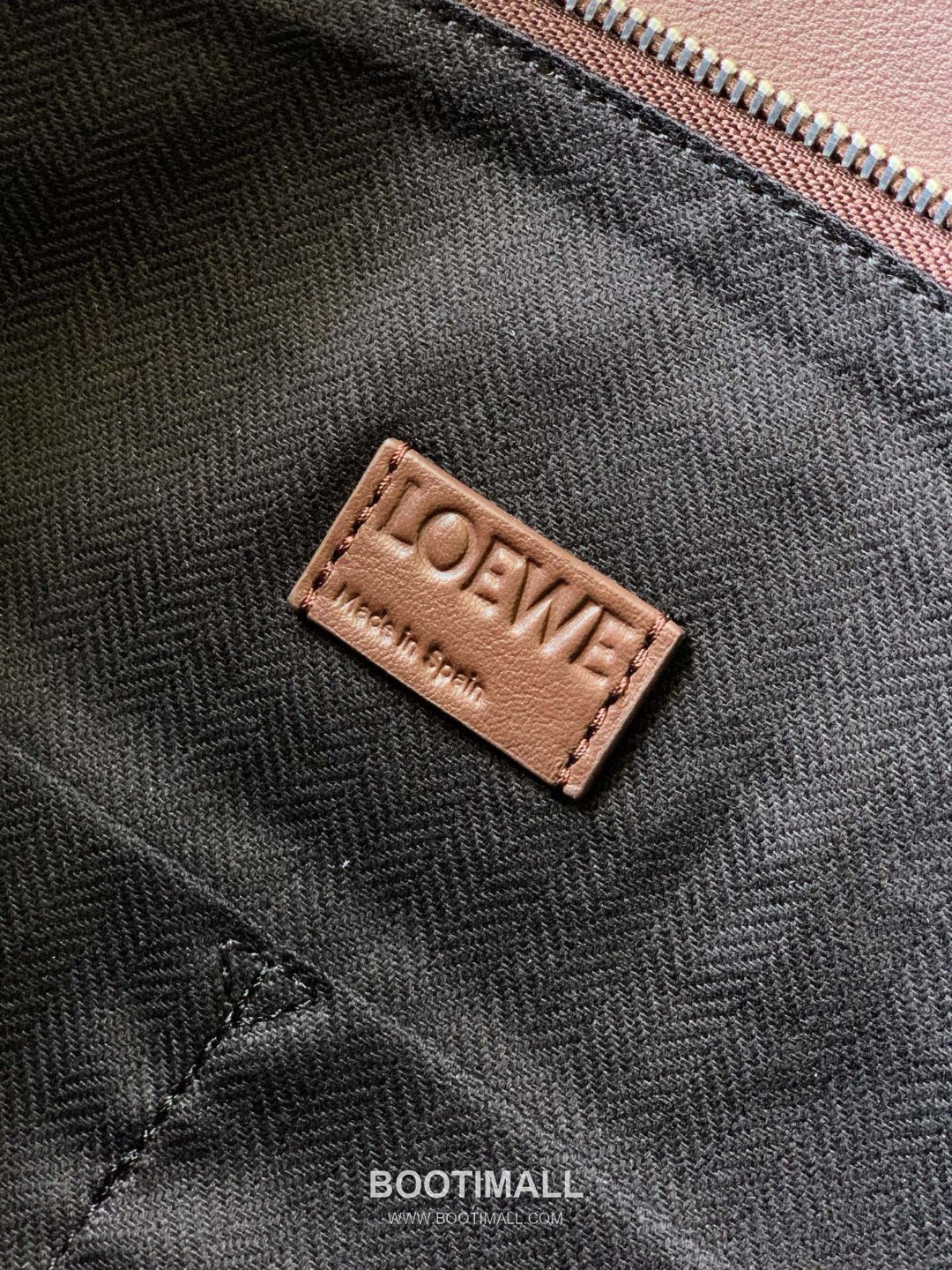 Loewe Puzzle Biker Large Shiny Calfskin Black Handbag 로에베 퍼즐 바이커 라지 652566115 샤이니 카프스킨 블랙 핸드백 33cm 17