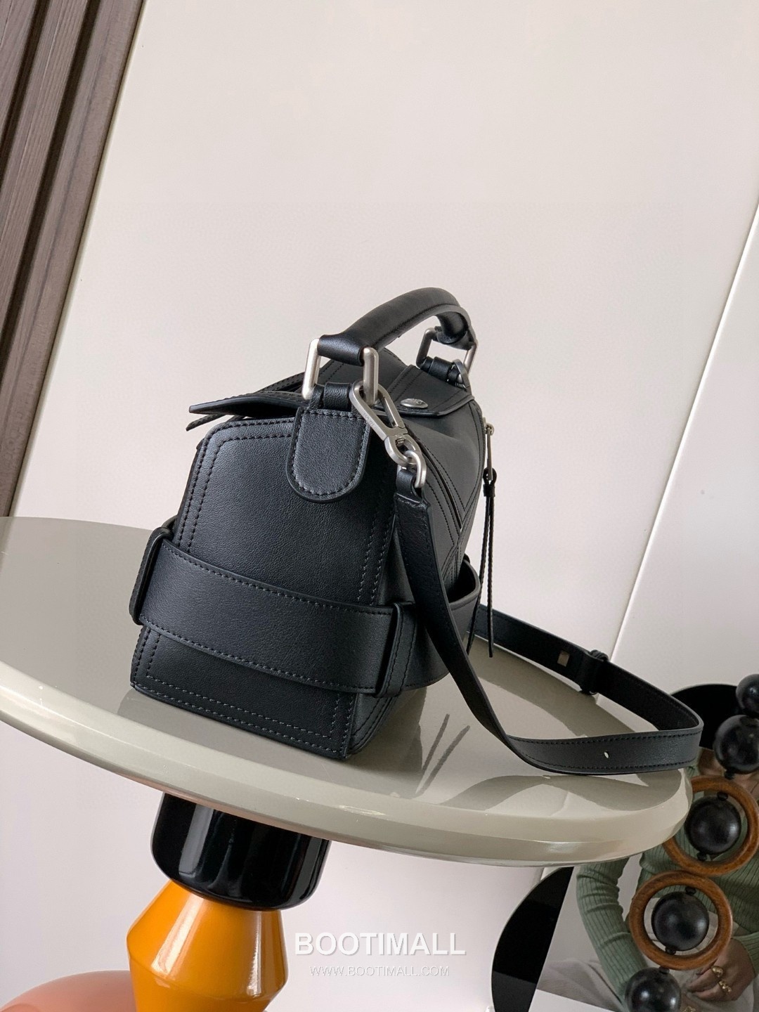 Loewe Puzzle Biker Small Glossy Calfskin Handbag 로에베 퍼즐 바이커 스몰 052517100 글로시 카프스킨 핸드백 24cm 8