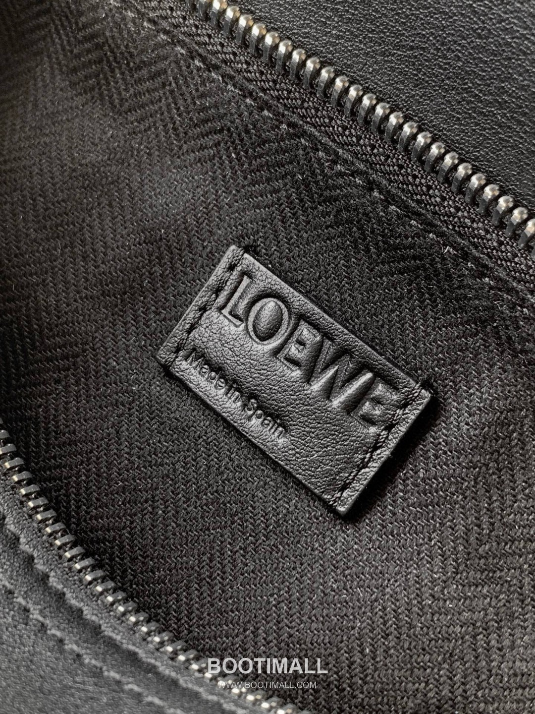 Loewe Puzzle Biker Small Glossy Calfskin Handbag 로에베 퍼즐 바이커 스몰 052517100 글로시 카프스킨 핸드백 24cm 14