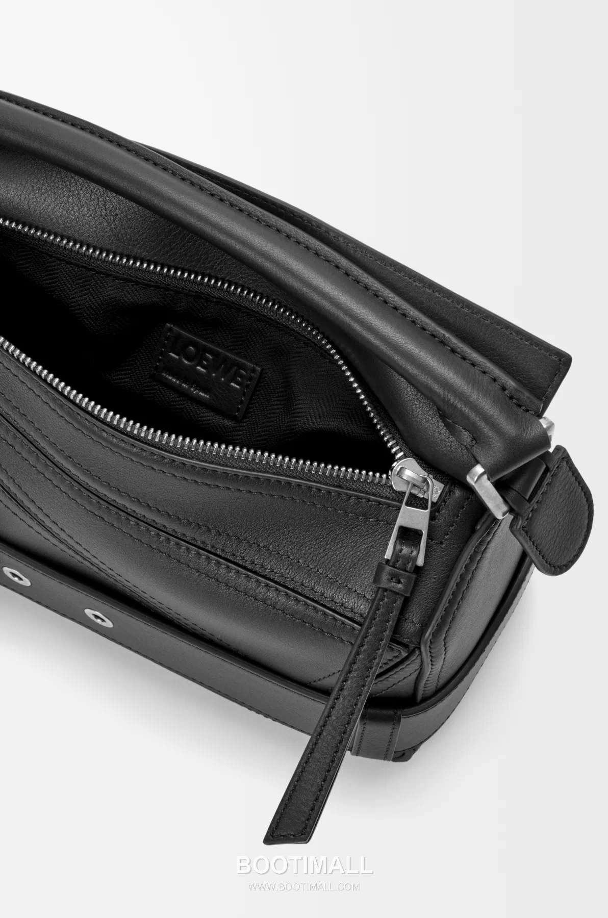 Loewe Puzzle Biker Small Glossy Calfskin Handbag 로에베 퍼즐 바이커 스몰 052517100 글로시 카프스킨 핸드백 24cm 18