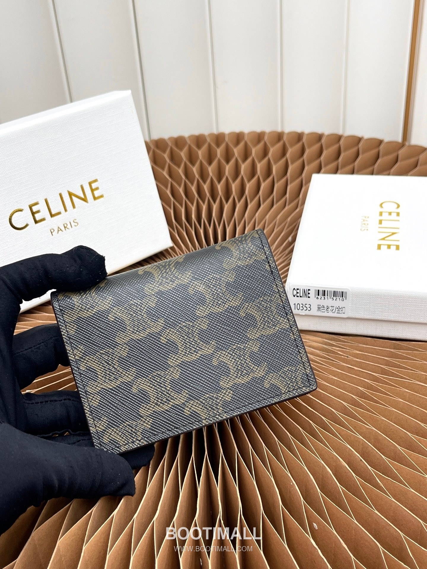 Celine Triomphe Bi-Fold Card Holder 셀린느 트리옹프 더블 폴드 카드홀더 10cm 4