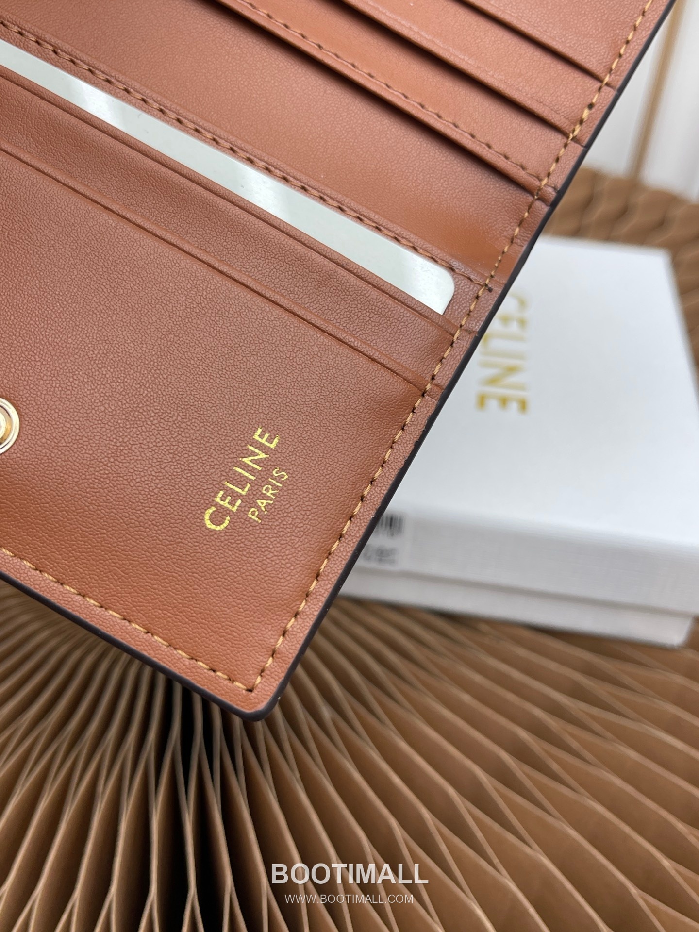 Celine Triomphe Bi-Fold Card Holder 셀린느 트리옹프 더블 폴드 카드홀더 10cm 8