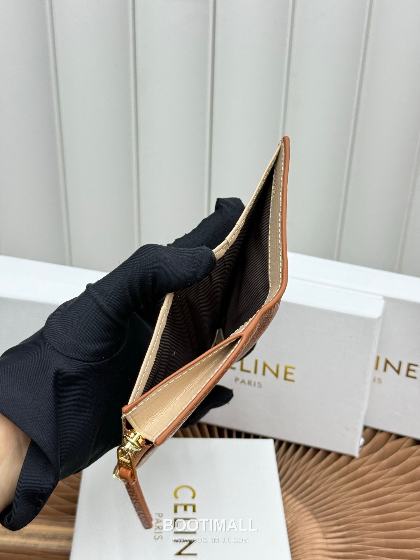 Celine Triomphe Small Wallet 셀린느 트리옹프 스몰 반지갑 L100254 10.5cm 9