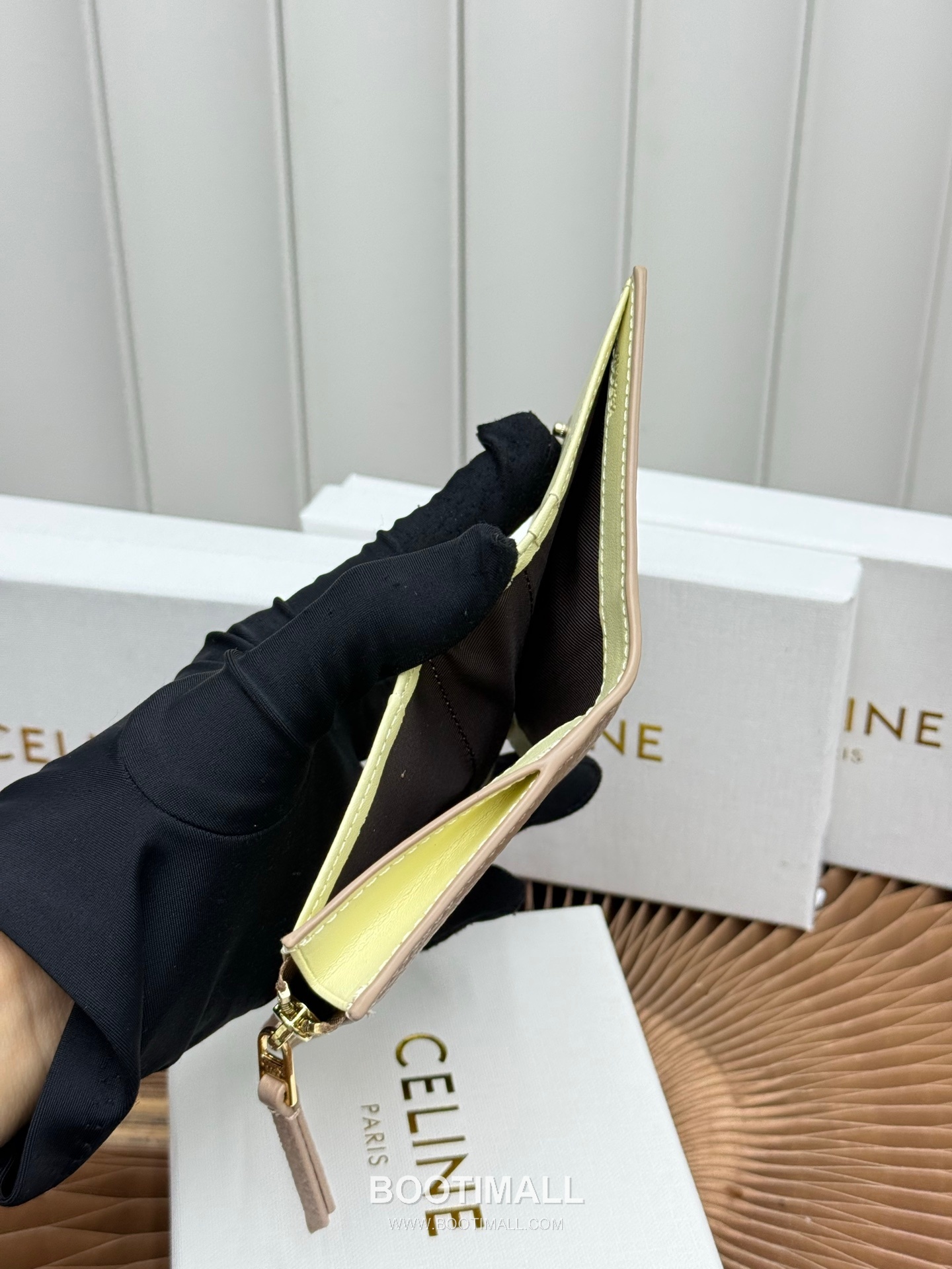 Celine Triomphe Small Wallet 셀린느 트리옹프 스몰 반지갑 L100254 10.5cm 9