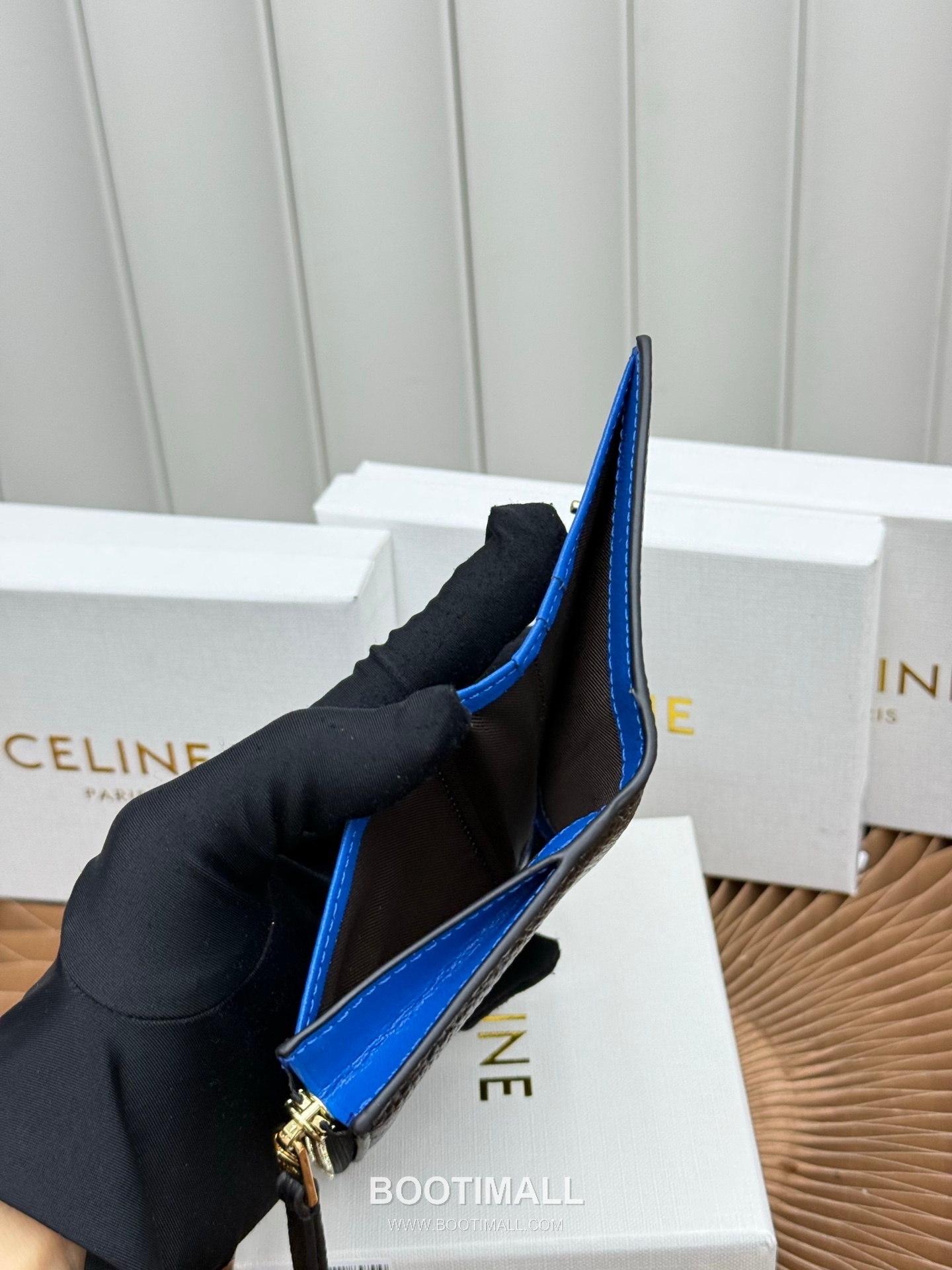 Celine Triomphe Small Wallet 셀린느 트리옹프 스몰 반지갑 L100254 10.5cm 9