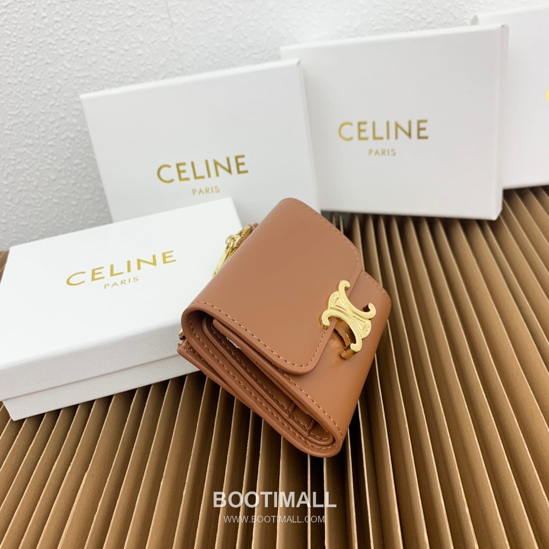 Celine Triomphe Glossy Calfskin Small Wallet with Coin Pouch 셀린느 트리옹프 글로시 카프스킨 스몰 지갑 16332 9.5cm 2
