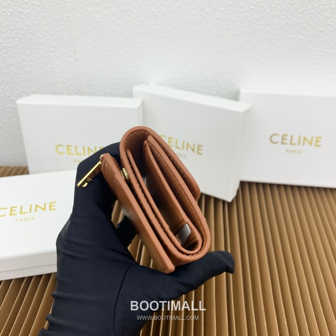 Celine Triomphe Glossy Calfskin Small Wallet with Coin Pouch 셀린느 트리옹프 글로시 카프스킨 스몰 지갑 16332 9.5cm 7