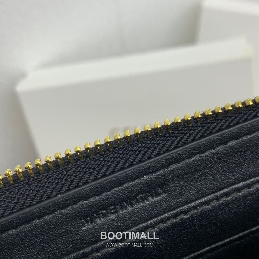 Celine Triomphe Canvas C Charm Large Zipped Wallet 셀린느 트리옹프 캔버스 C 참 라지 지퍼 지갑 10552 19cm 9