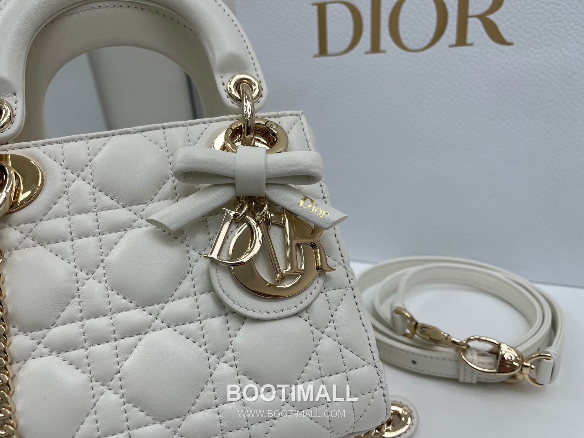 Dior Lady Dior Mini Cannage Lambskin Top Handle Bag 디올 레이디디올 미니 까나쥬 램스킨 토트백 17cm 2
