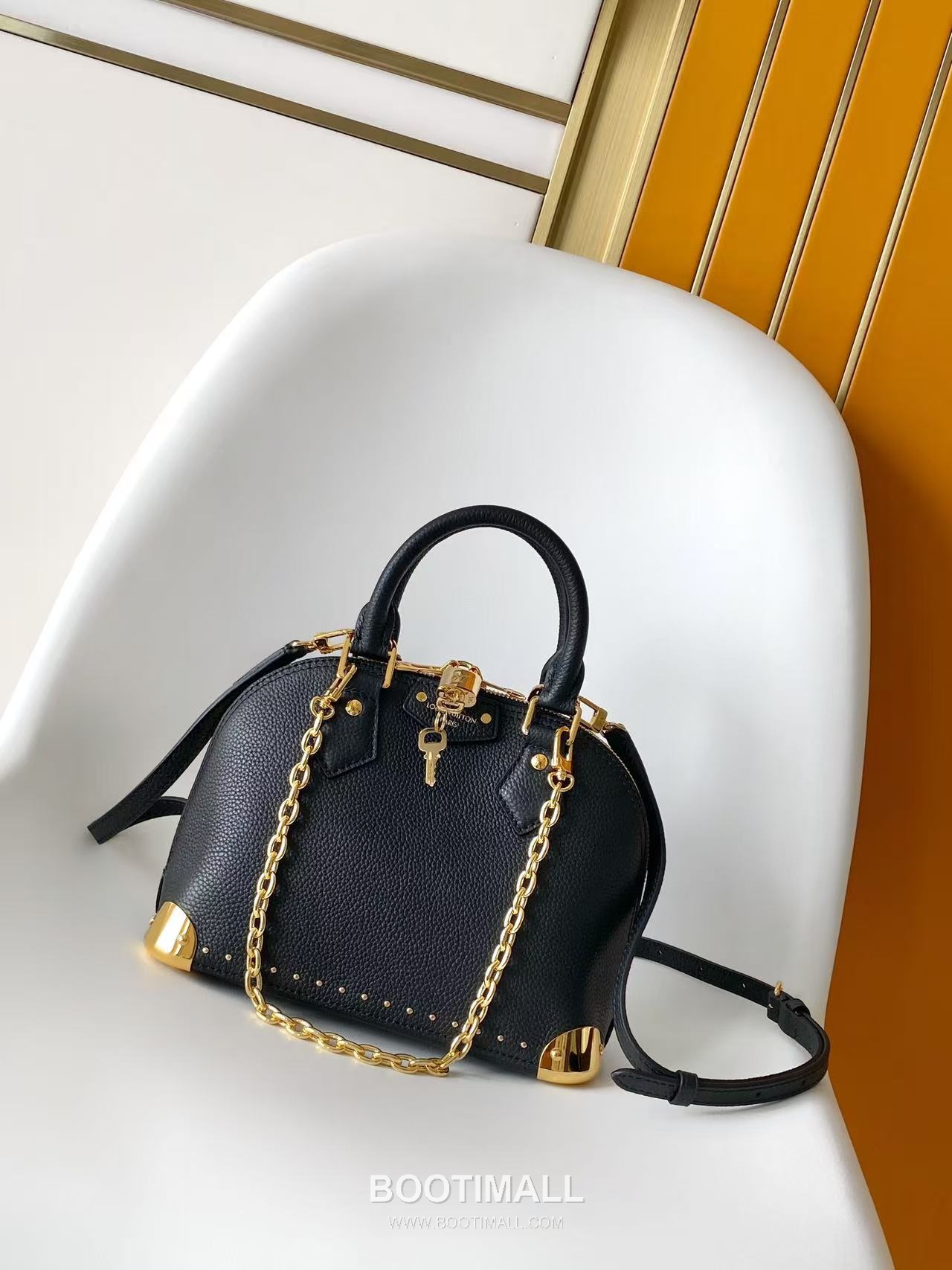 Louis Vuitton Alma BB Monogram Canvas Top Handle Bag 루이비통 알마 BB 모노그램 캔버스 토트백 M29445 24cm 1