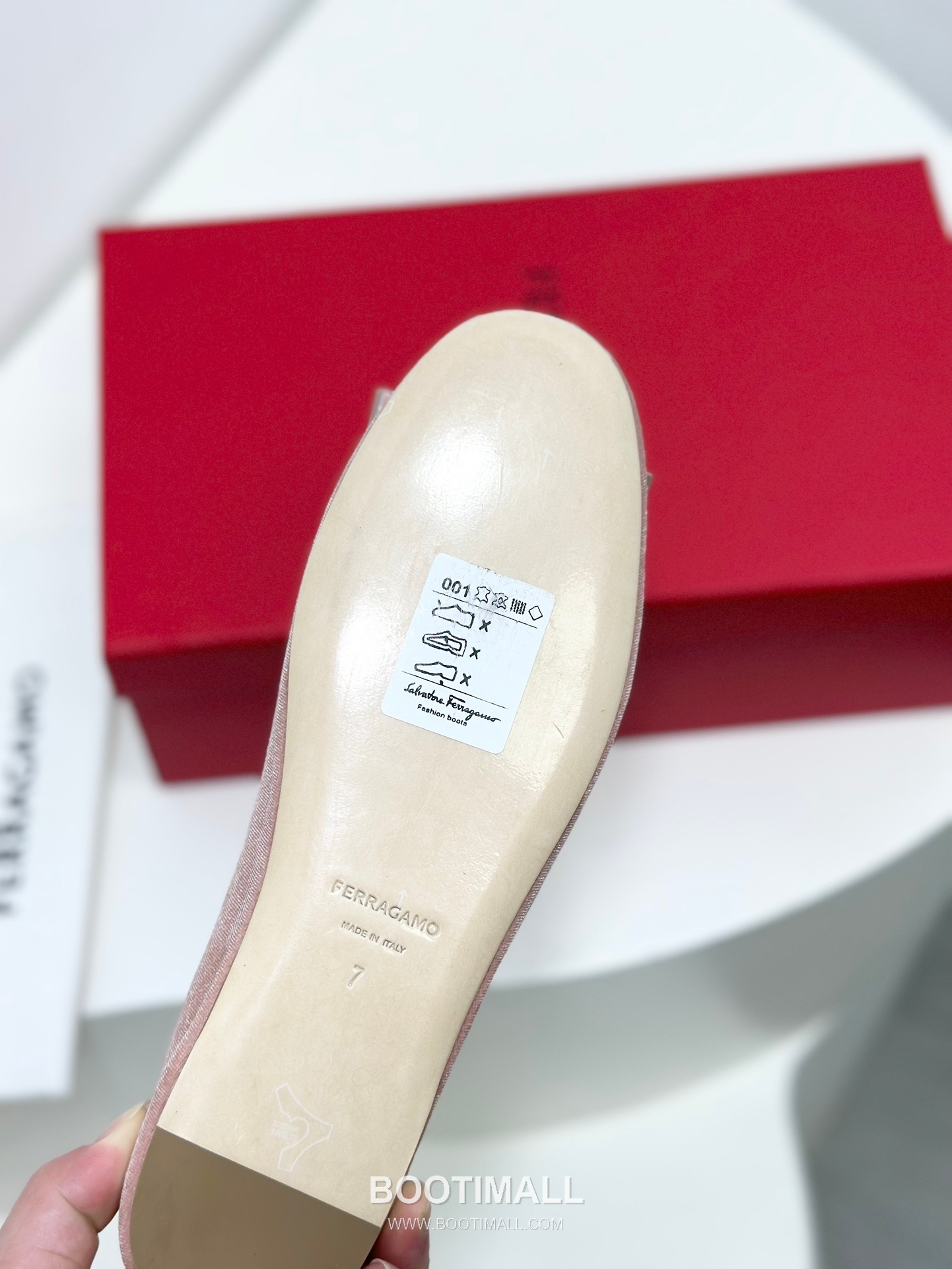 Salvatore Ferragamo Vara Bow Nappa Leather Ballet Flats 살바토레 페라가모 바라 리본 나파 레더 발레리나 플랫 504845 3cm 9