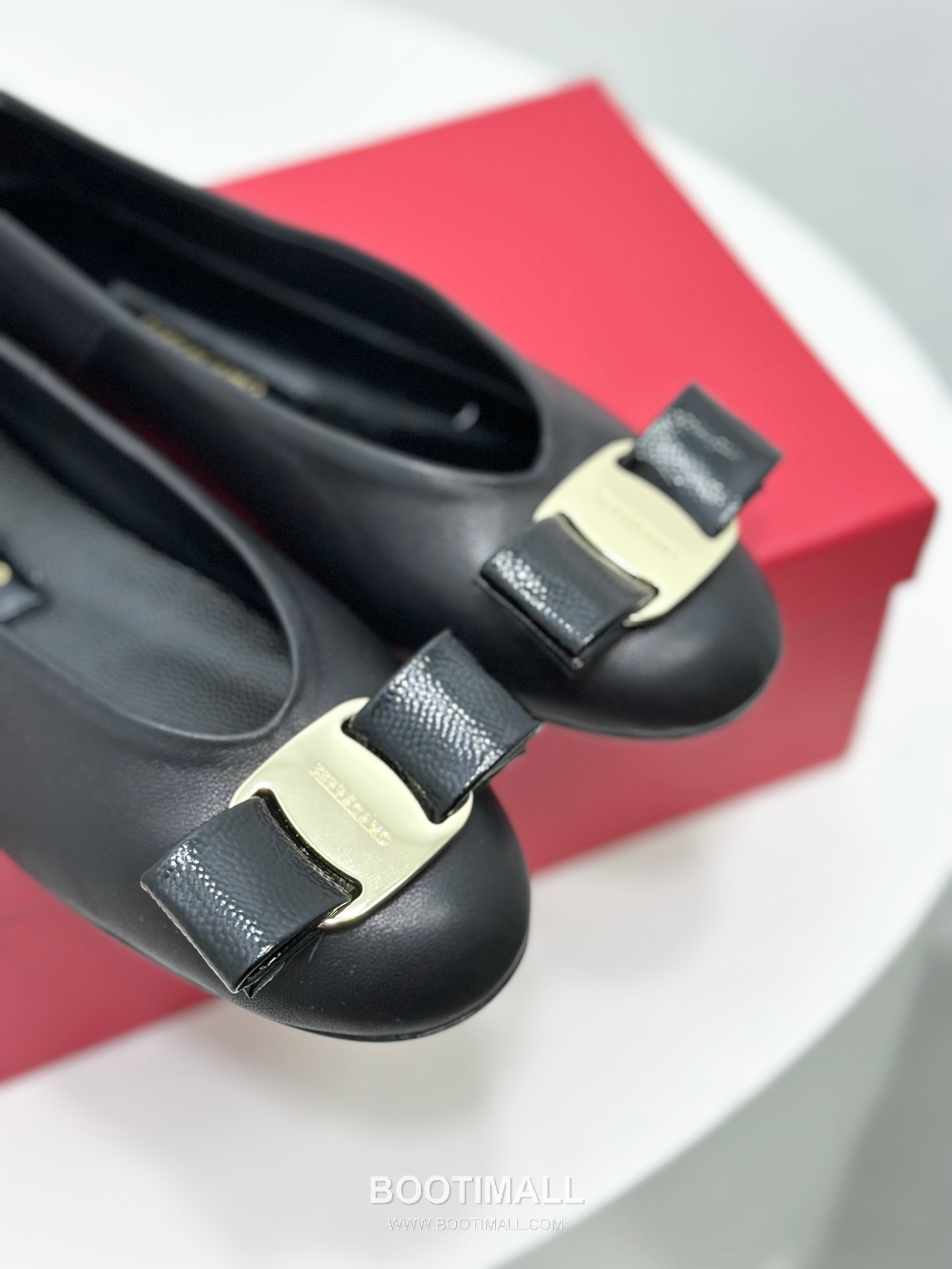 Salvatore Ferragamo Vara Bow Nappa Leather Ballet Flats 살바토레 페라가모 바라 리본 나파 레더 발레리나 플랫 504845 3cm 6