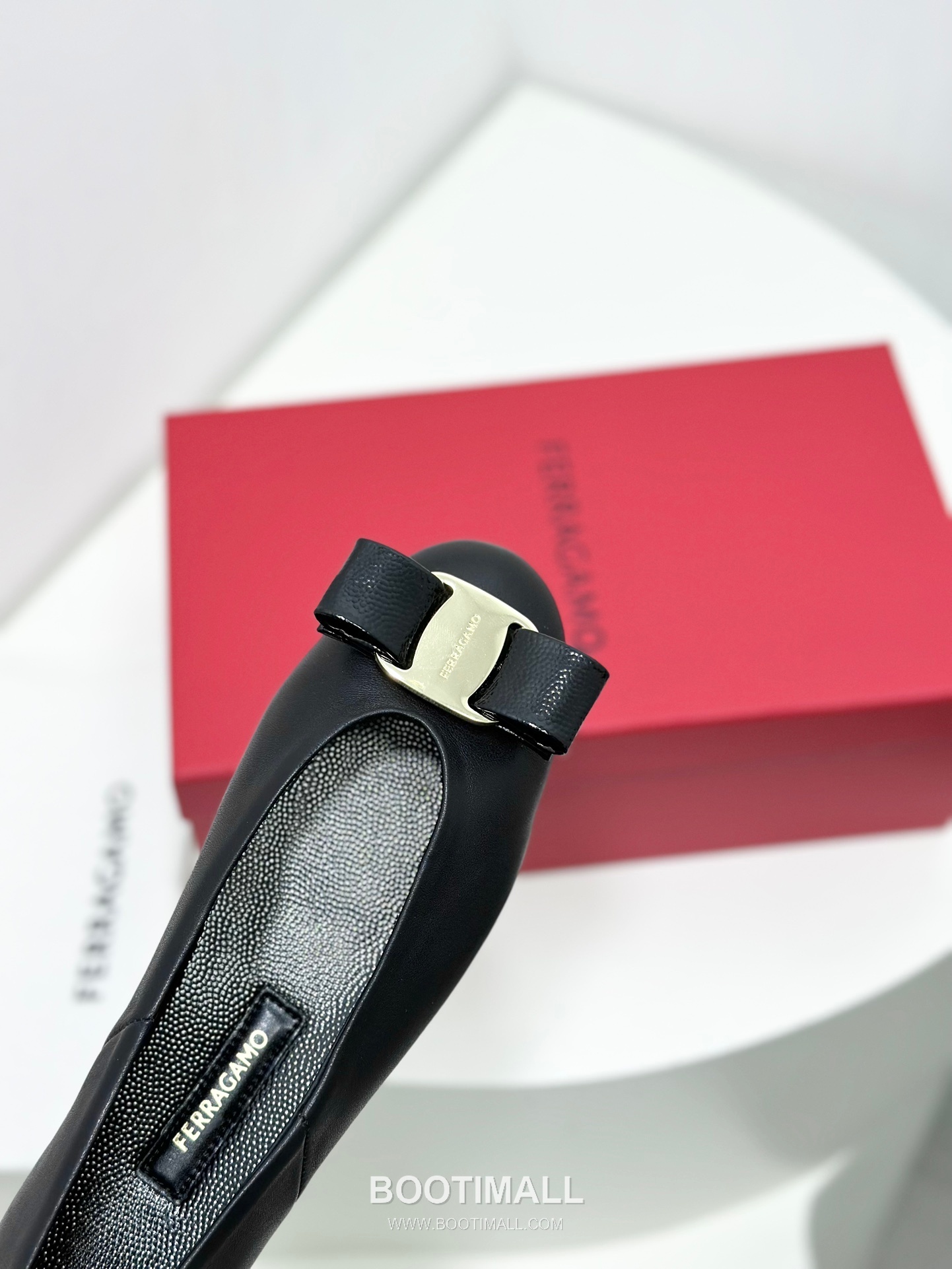 Salvatore Ferragamo Vara Bow Nappa Leather Ballet Flats 살바토레 페라가모 바라 리본 나파 레더 발레리나 플랫 504845 3cm 7