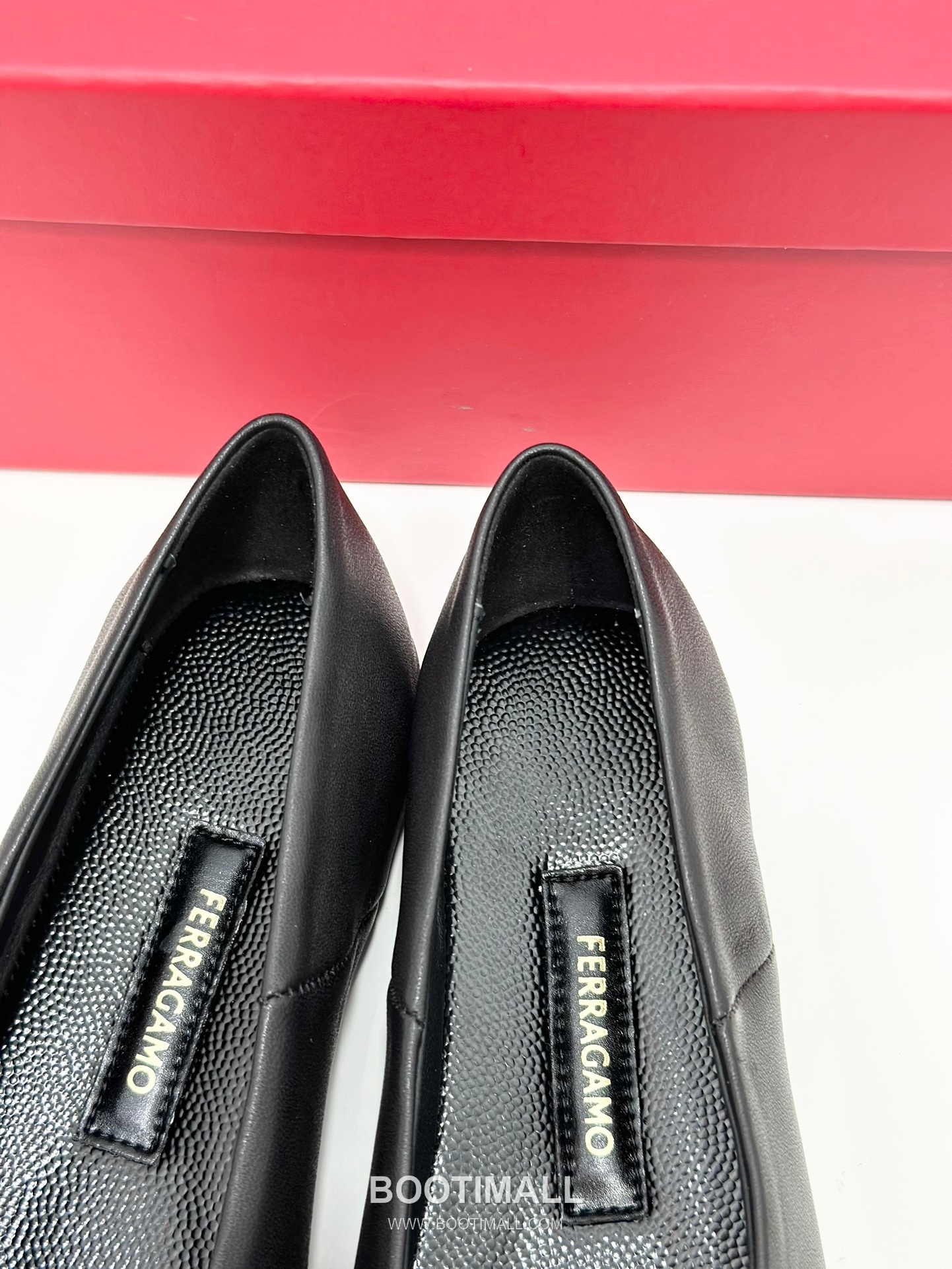 Salvatore Ferragamo Vara Bow Nappa Leather Ballet Flats 살바토레 페라가모 바라 리본 나파 레더 발레리나 플랫 504845 3cm 8