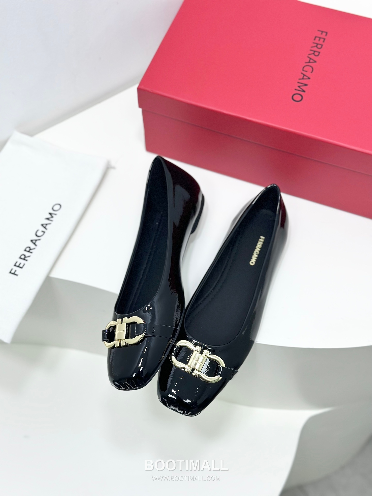 Salvatore Ferragamo Gancini Patent Leather Ballet Flats 살바토레 페라가모 간치니 페이턴트 레더 발레리나 플랫 454039 2cm 7