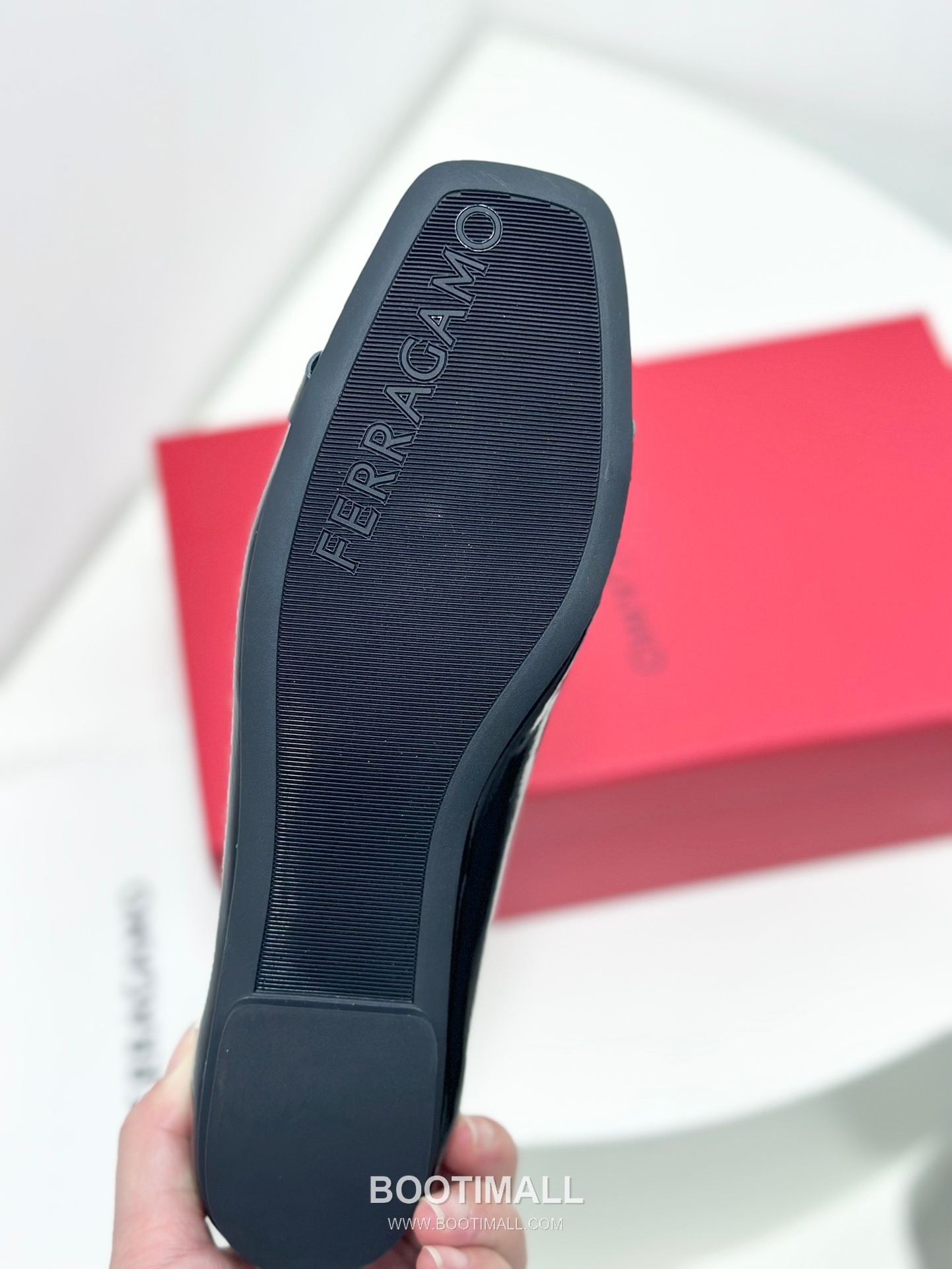 Salvatore Ferragamo Gancini Patent Leather Ballet Flats 살바토레 페라가모 간치니 페이턴트 레더 발레리나 플랫 454039 2cm 9