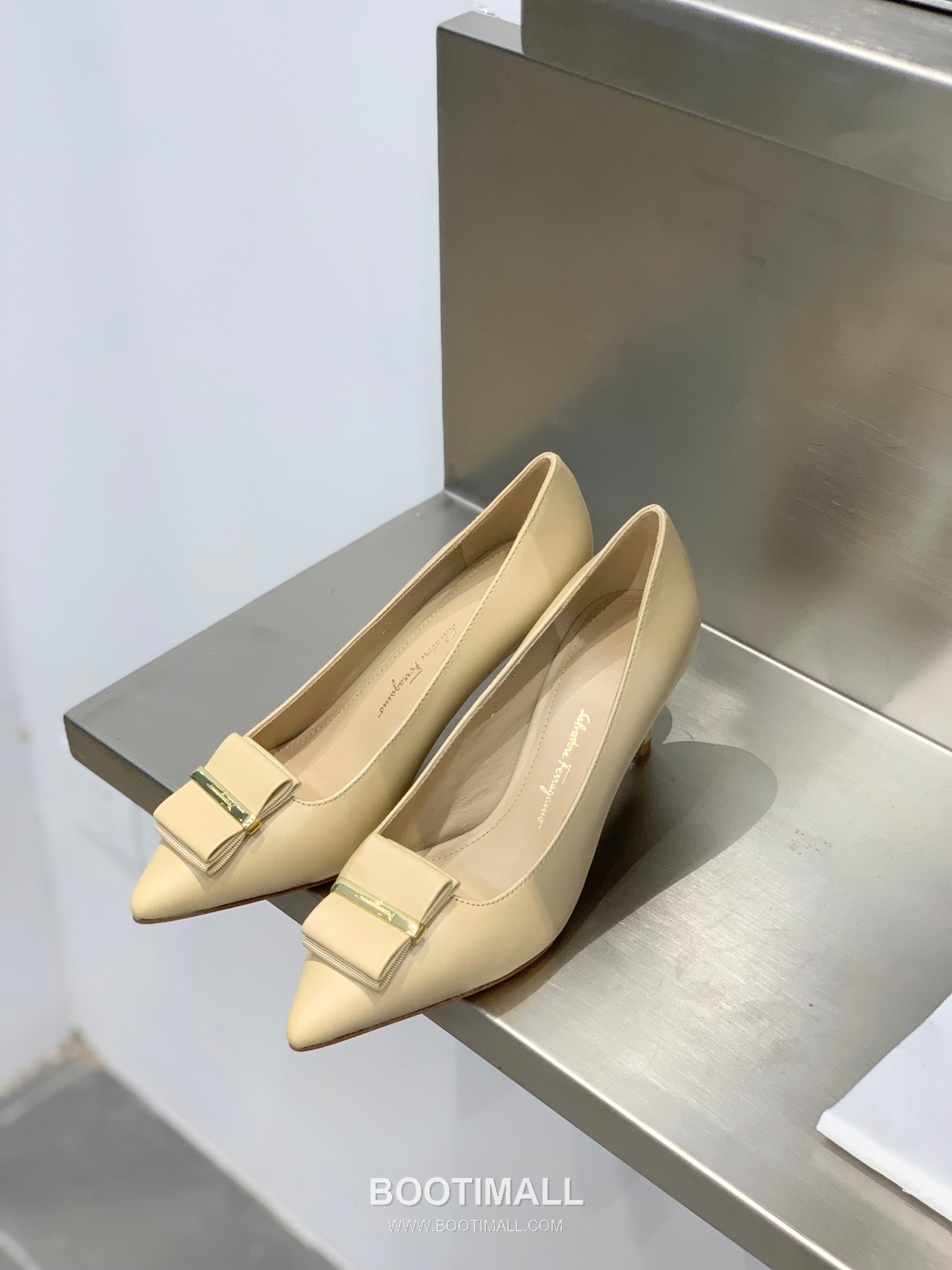 Salvatore Ferragamo Double Bow Pointed Toe Pump Heels 살바토레 페라가모 더블 리본 포인티드 토 펌프스 힐 504845 7cm 1