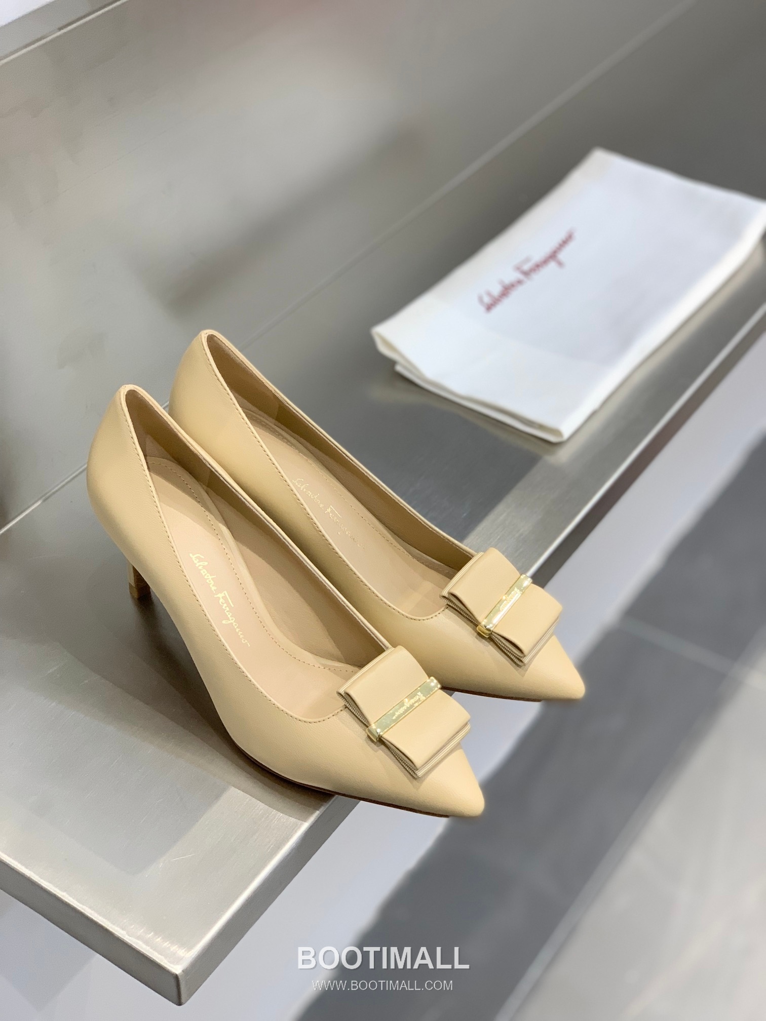 Salvatore Ferragamo Double Bow Pointed Toe Pump Heels 살바토레 페라가모 더블 리본 포인티드 토 펌프스 힐 504845 7cm 2