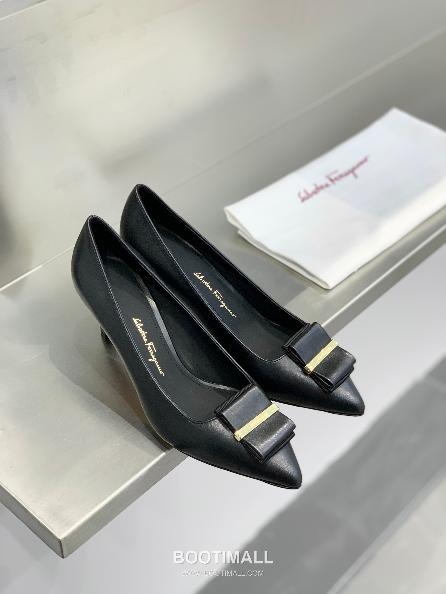 Salvatore Ferragamo Double Bow Pointed Toe Pump Heels 살바토레 페라가모 더블 리본 포인티드 토 펌프스 힐 504845 7cm 2
