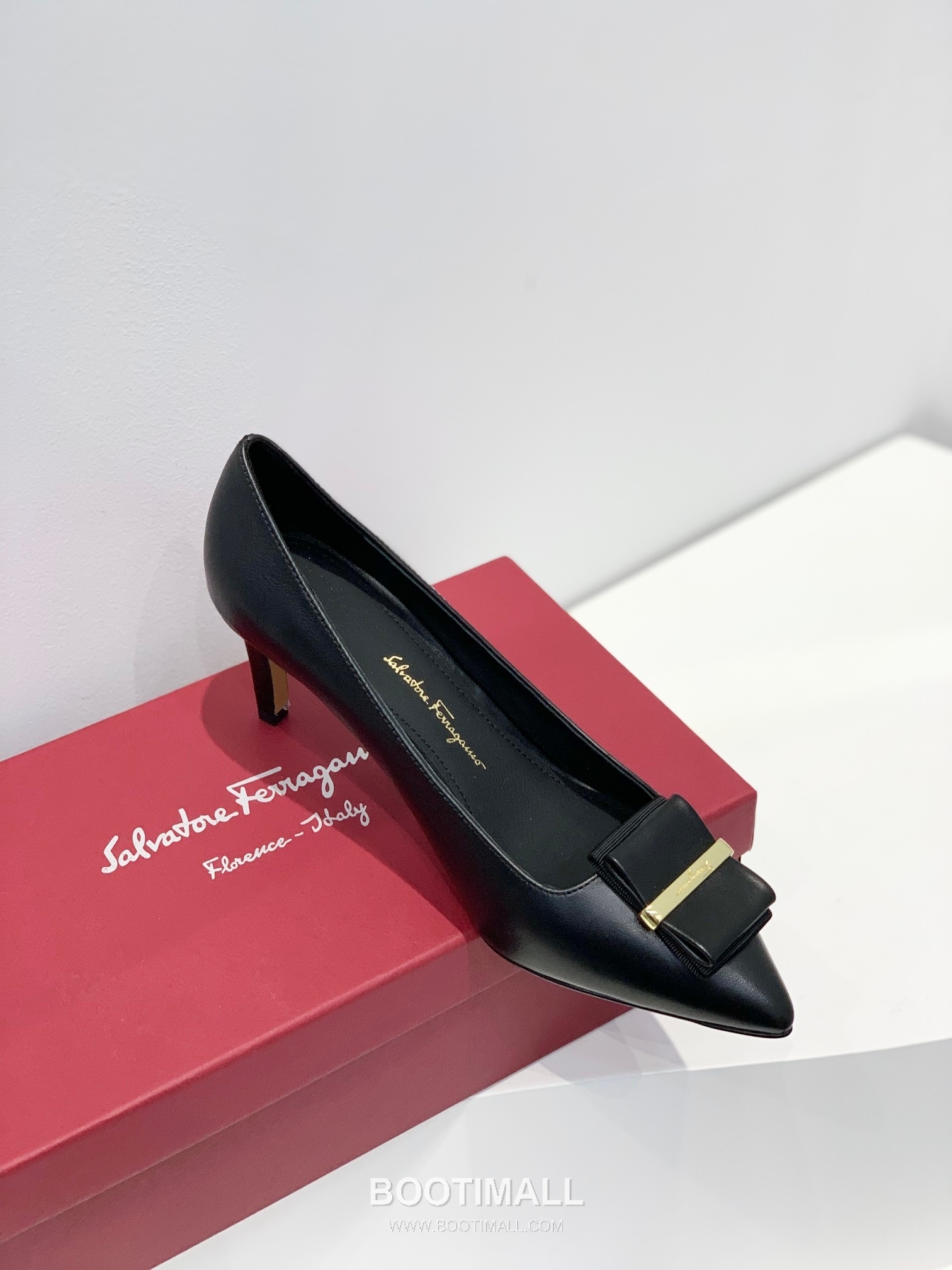 Salvatore Ferragamo Double Bow Pointed Toe Pump Heels 살바토레 페라가모 더블 리본 포인티드 토 펌프스 힐 504845 7cm 7