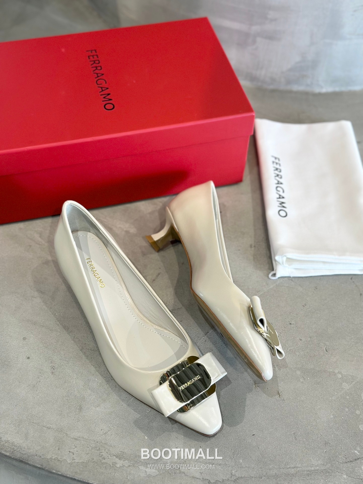 Salvatore Ferragamo Vara Bow Nappa Leather Low Heel Pumps 살바토레 페라가모 바라 리본 나파 레더 로우 힐 펌프스 504845 3cm 4