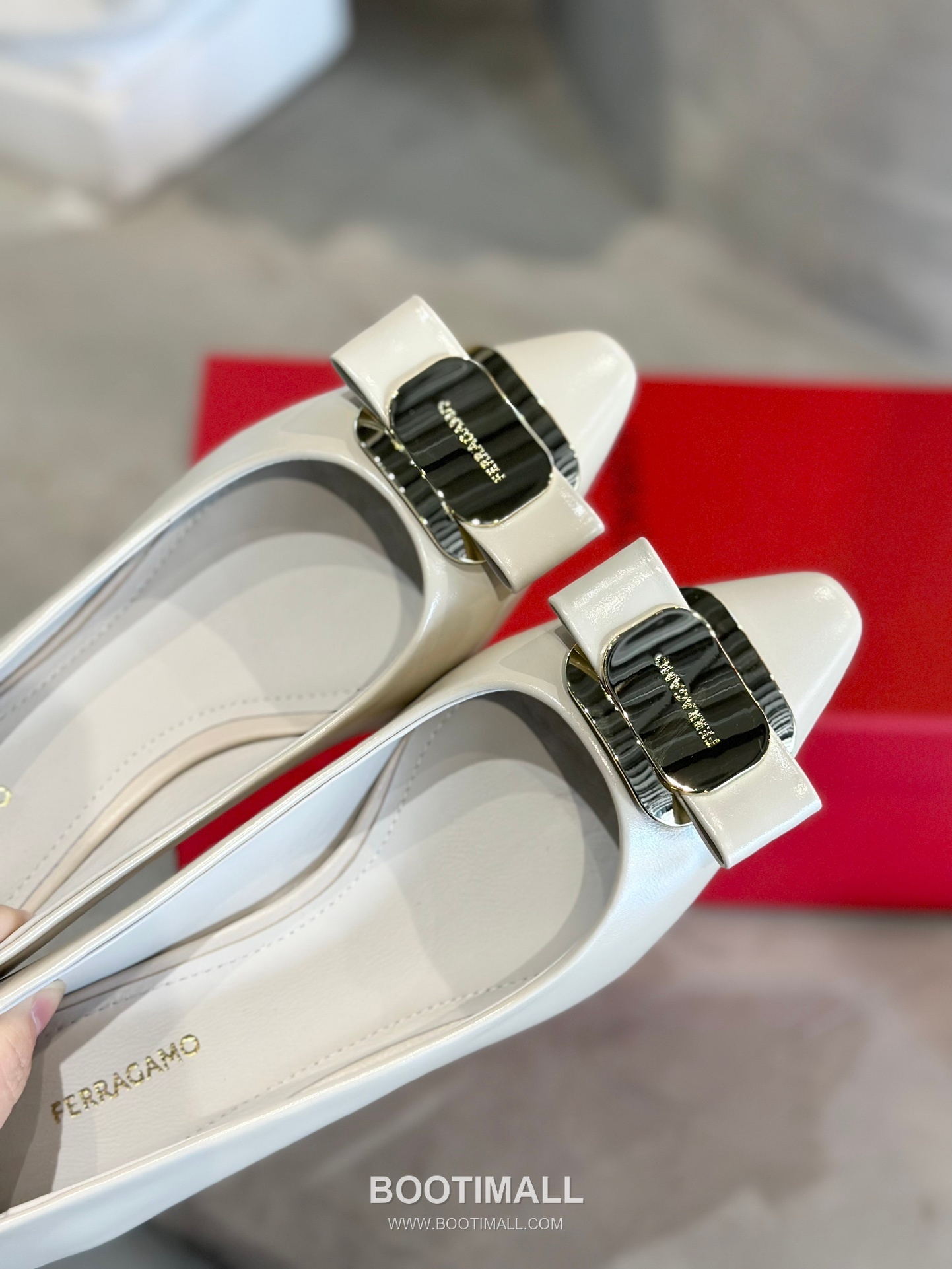 Salvatore Ferragamo Vara Bow Nappa Leather Low Heel Pumps 살바토레 페라가모 바라 리본 나파 레더 로우 힐 펌프스 504845 3cm 8