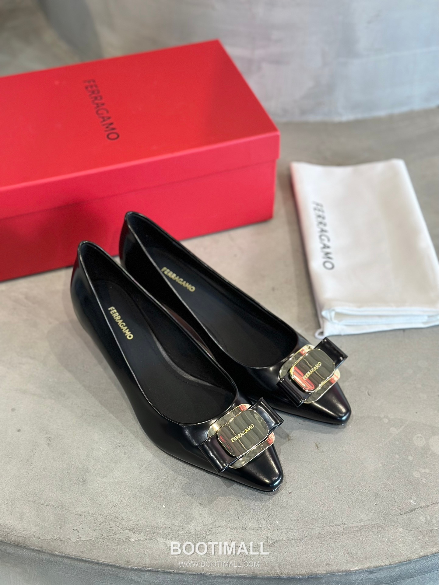 Salvatore Ferragamo Vara Bow Nappa Leather Low Heel Pumps 살바토레 페라가모 바라 리본 나파 레더 로우 힐 펌프스 504845 3cm 4