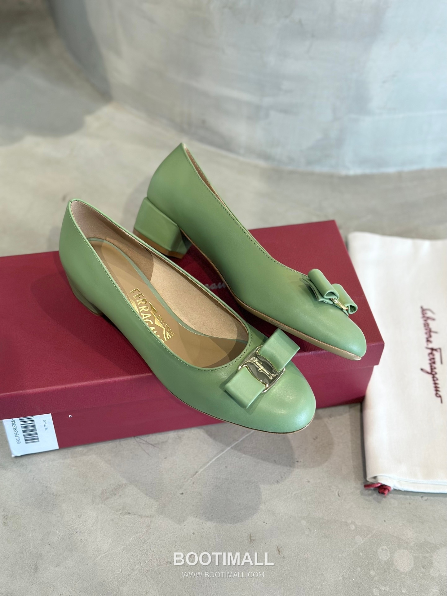 Salvatore Ferragamo Vara Bow Grosgrain Pump Heels 살바토레 페라가모 바라 리본 그로그랭 펌프스 힐 504845 7cm 7