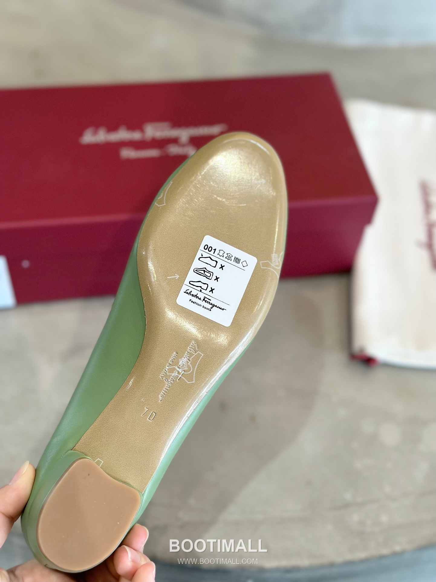 Salvatore Ferragamo Vara Bow Grosgrain Pump Heels 살바토레 페라가모 바라 리본 그로그랭 펌프스 힐 504845 7cm 9