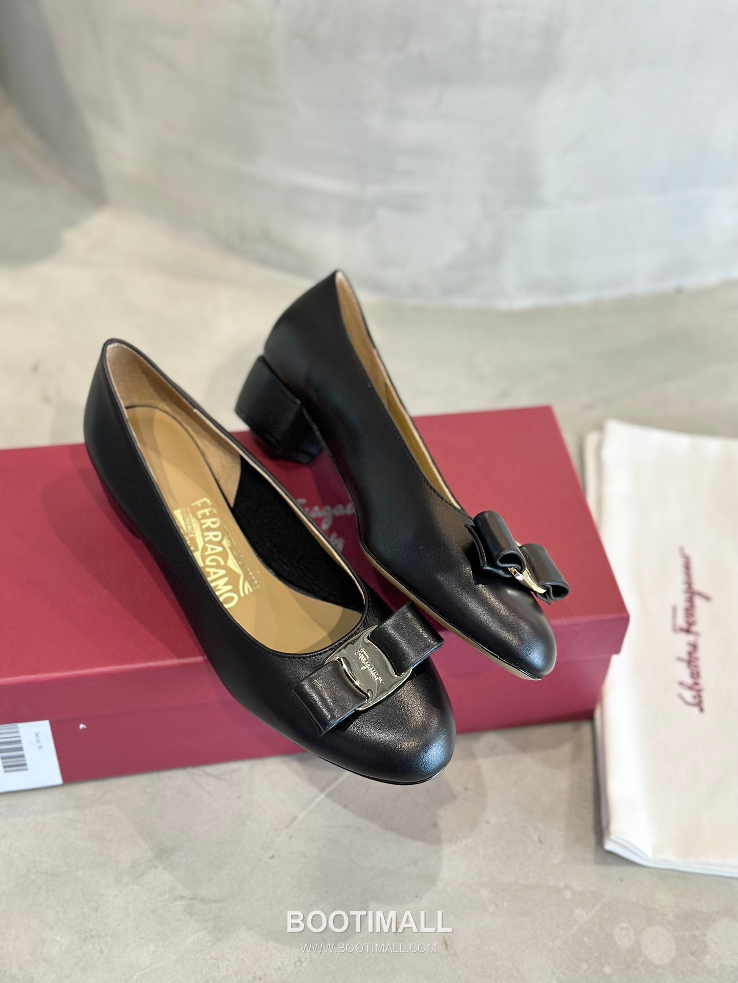 Salvatore Ferragamo Vara Bow Grosgrain Pump Heels 살바토레 페라가모 바라 리본 그로그랭 펌프스 힐 504845 7cm 8