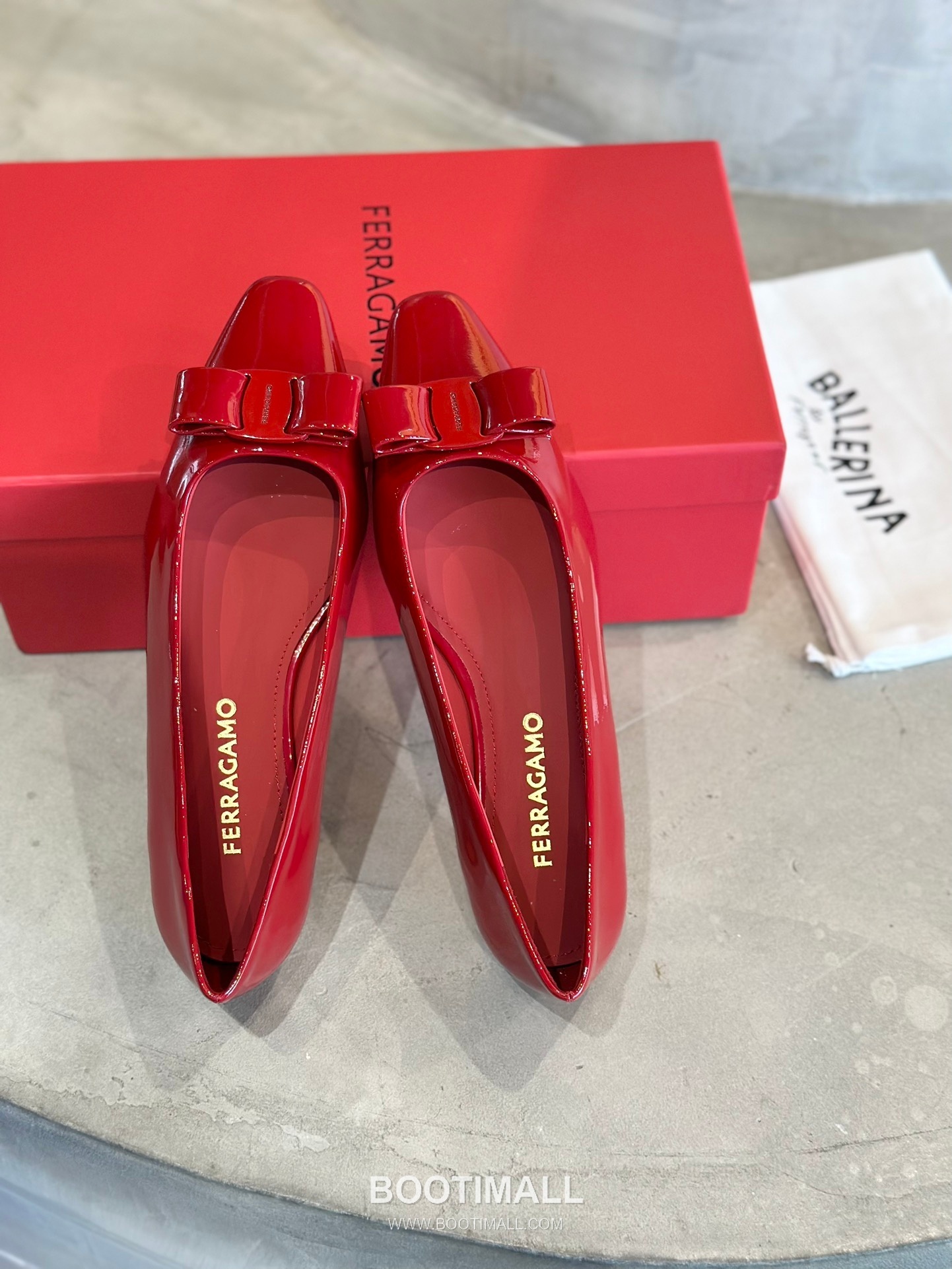 Salvatore Ferragamo Vara Bow Square Toe Ballet Flats 살바토레 페라가모 바라 리본 스퀘어 토 발레리나 플랫 504845 2cm 1