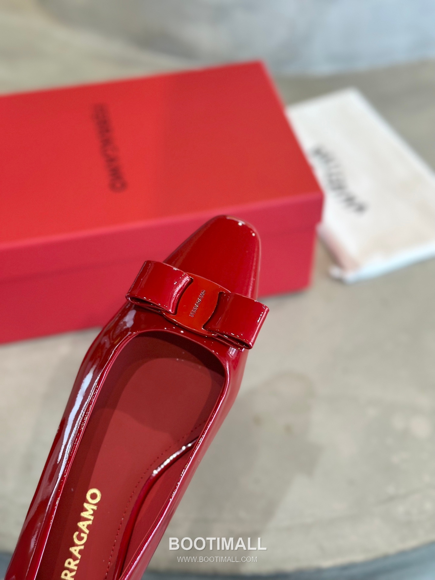 Salvatore Ferragamo Vara Bow Square Toe Ballet Flats 살바토레 페라가모 바라 리본 스퀘어 토 발레리나 플랫 504845 2cm 7