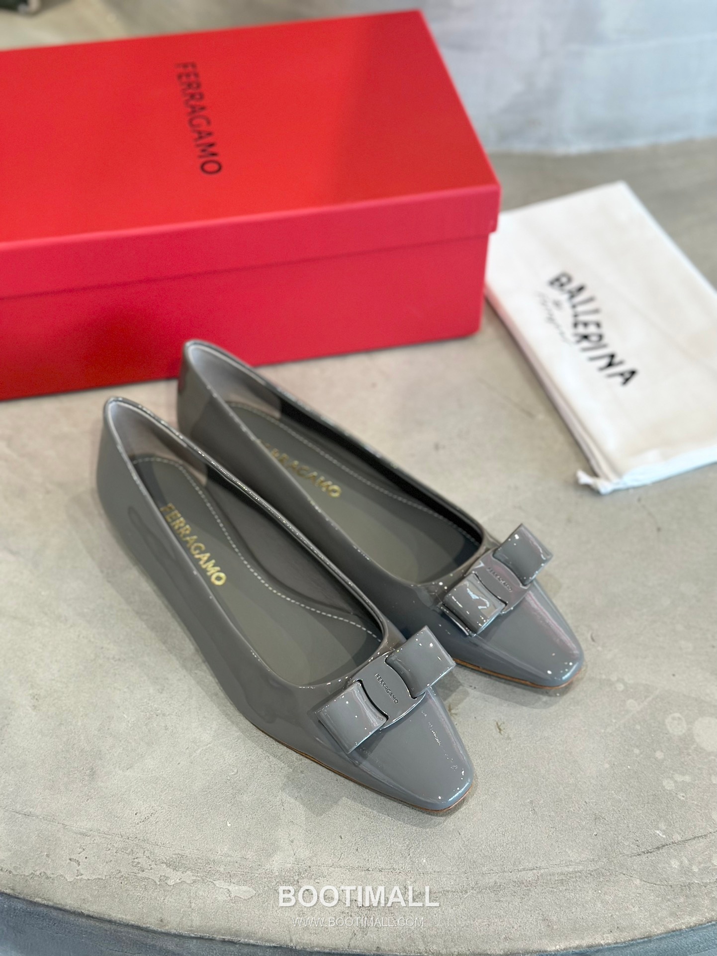 Salvatore Ferragamo Vara Bow Square Toe Ballet Flats 살바토레 페라가모 바라 리본 스퀘어 토 발레리나 플랫 504845 2cm 5