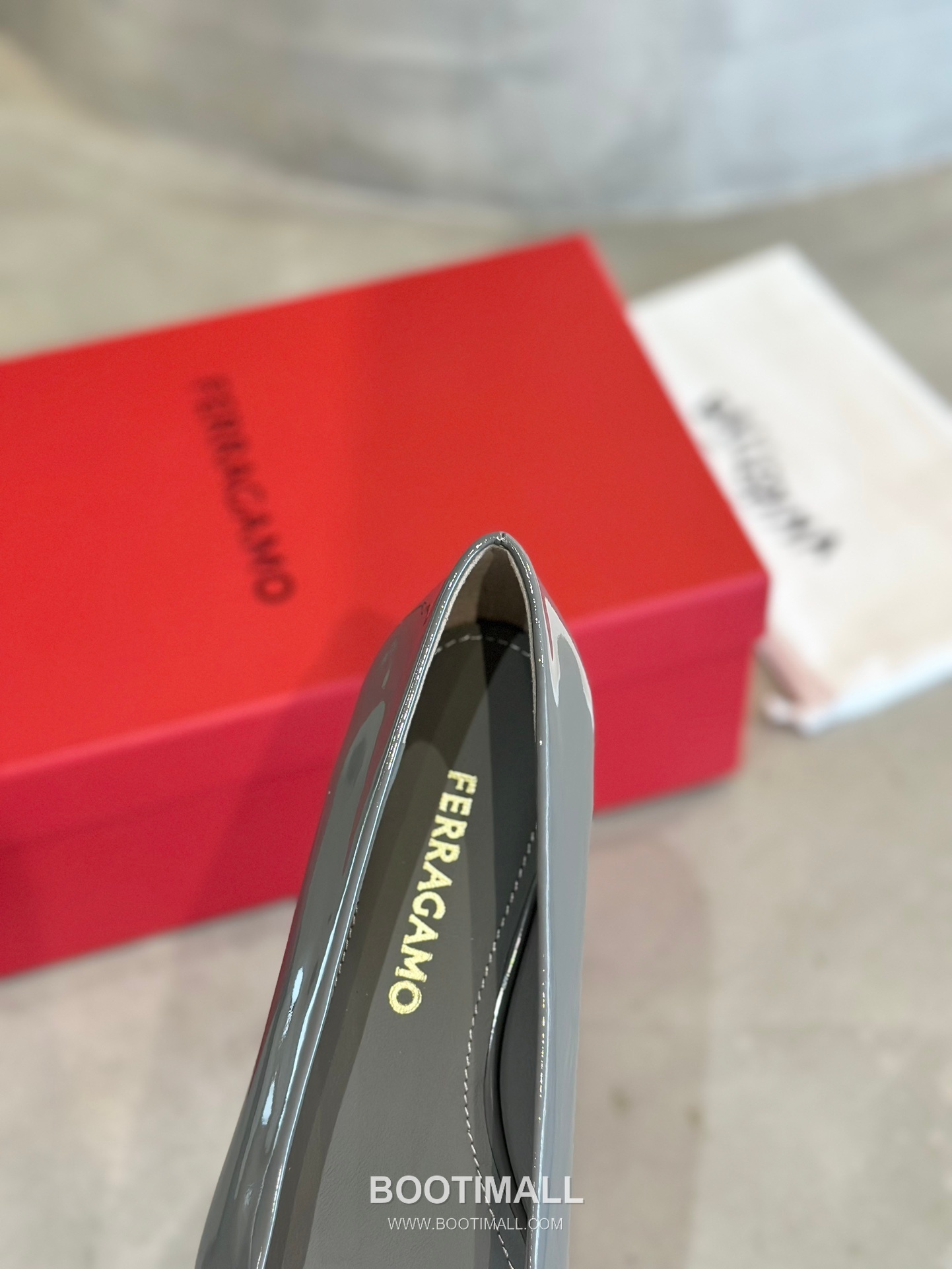 Salvatore Ferragamo Vara Bow Square Toe Ballet Flats 살바토레 페라가모 바라 리본 스퀘어 토 발레리나 플랫 504845 2cm 8