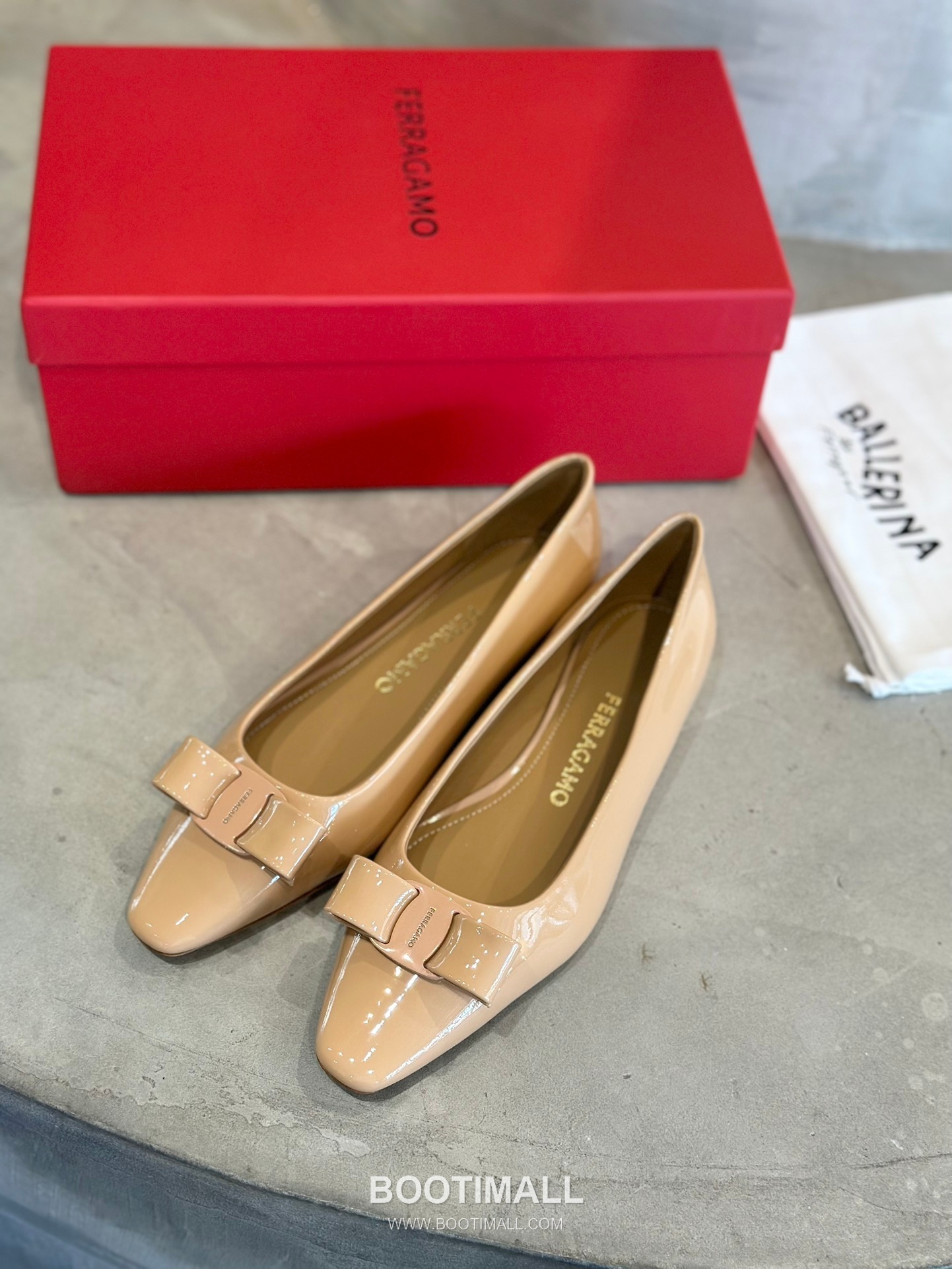 Salvatore Ferragamo Vara Bow Square Toe Ballet Flats 살바토레 페라가모 바라 리본 스퀘어 토 발레리나 플랫 504845 2cm 4