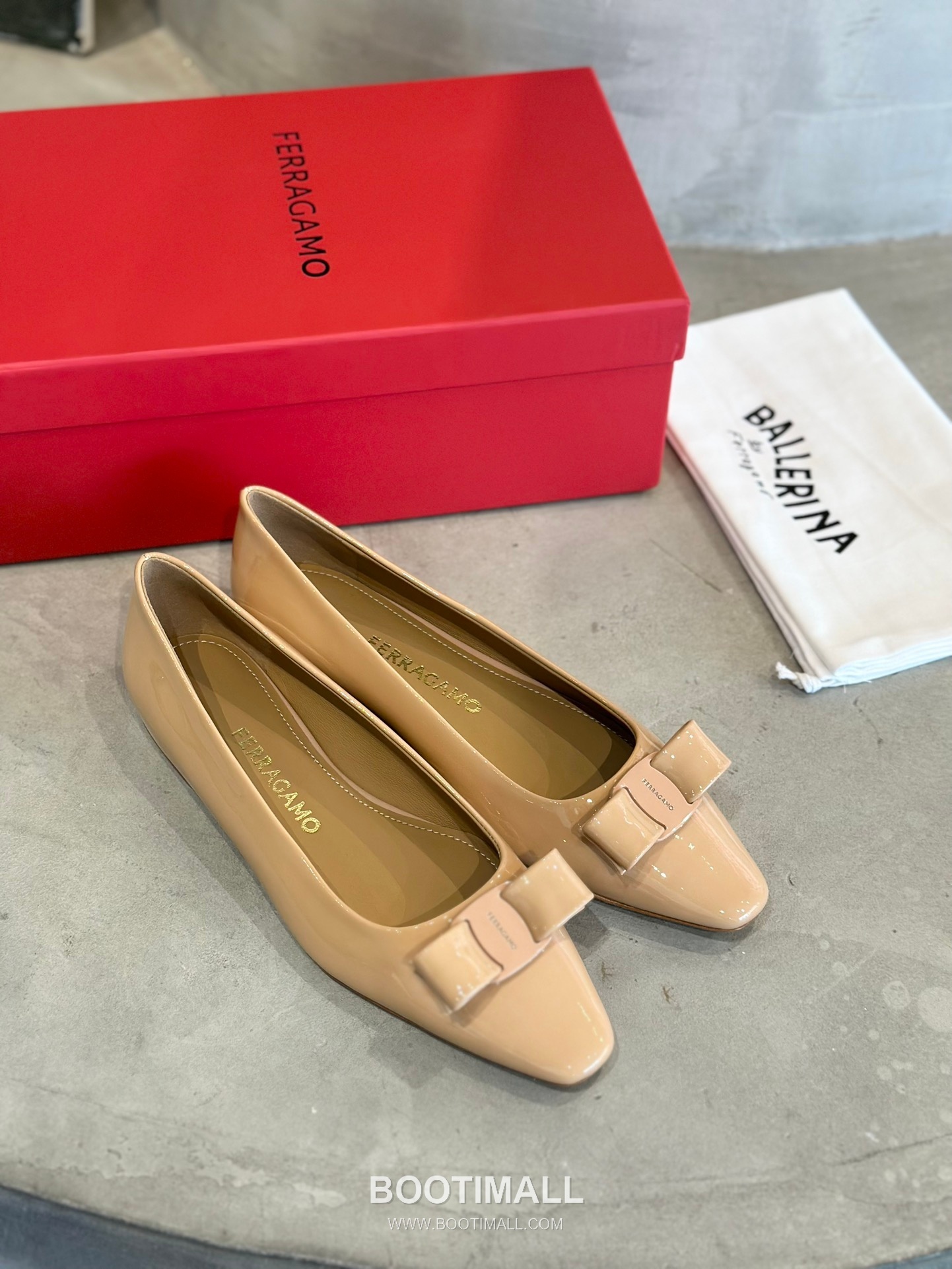 Salvatore Ferragamo Vara Bow Square Toe Ballet Flats 살바토레 페라가모 바라 리본 스퀘어 토 발레리나 플랫 504845 2cm 6