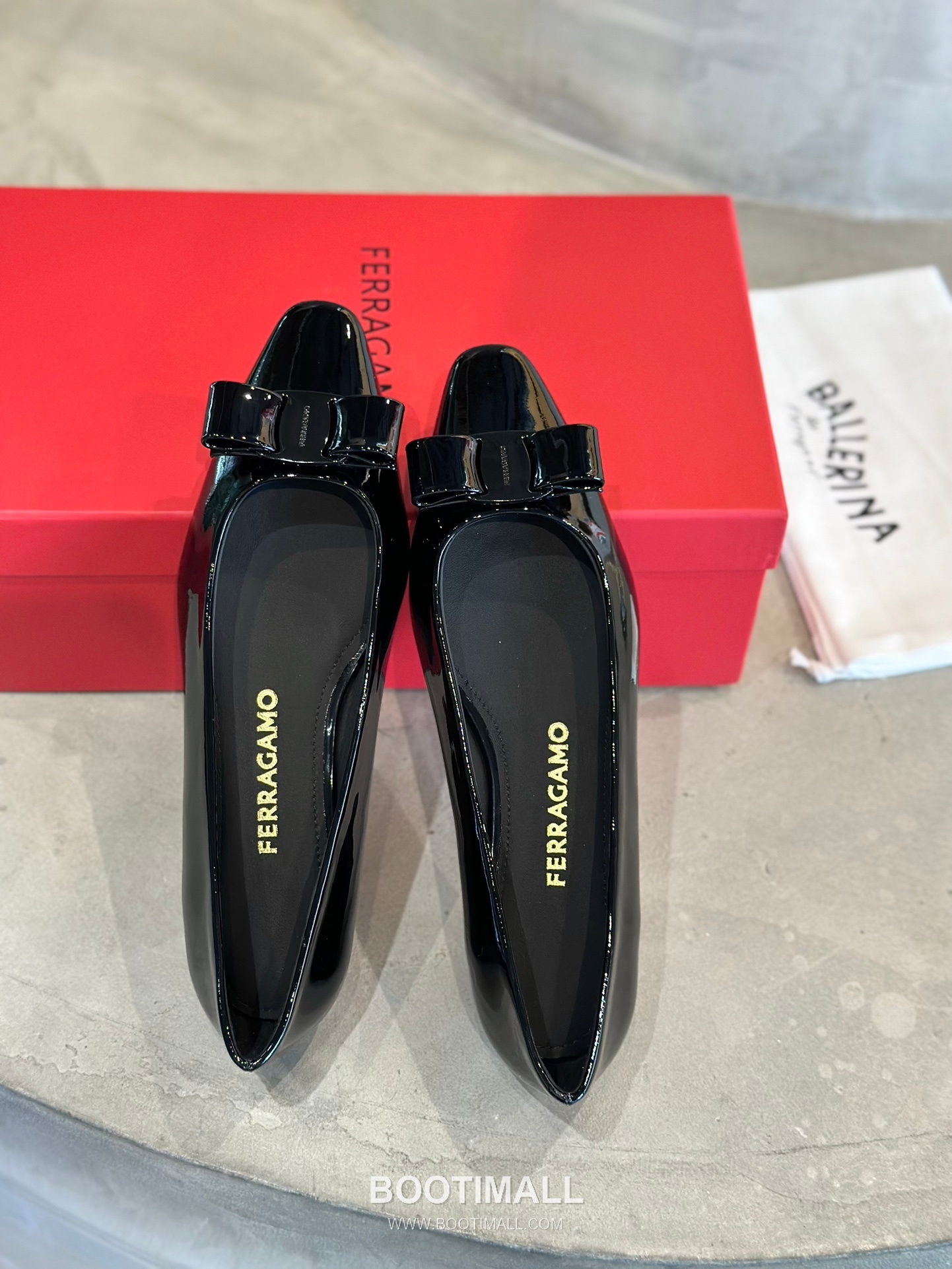 Salvatore Ferragamo Vara Bow Square Toe Ballet Flats 살바토레 페라가모 바라 리본 스퀘어 토 발레리나 플랫 504845 2cm 1