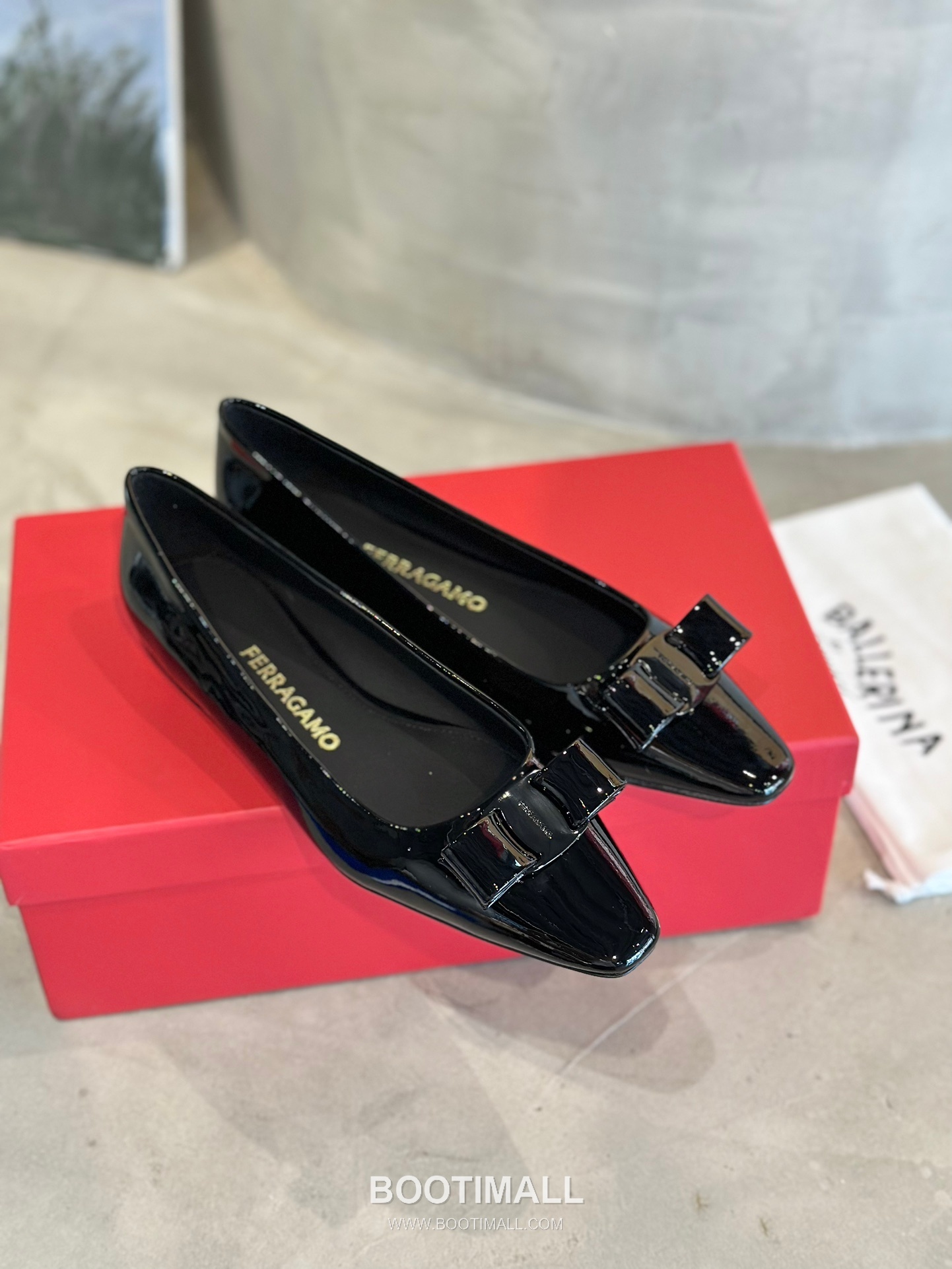 Salvatore Ferragamo Vara Bow Square Toe Ballet Flats 살바토레 페라가모 바라 리본 스퀘어 토 발레리나 플랫 504845 2cm 2