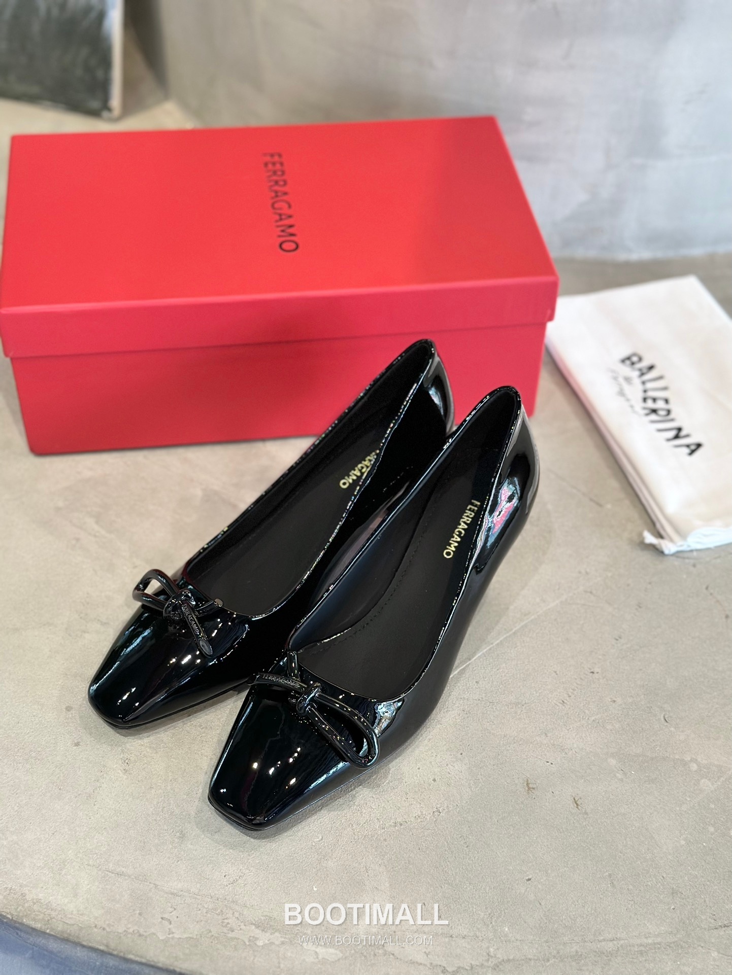 Salvatore Ferragamo Asymmetric Bow Lambskin Pump Heels 살바토레 페라가모 비대칭 리본 램스킨 펌프스 힐 504845 7cm 1
